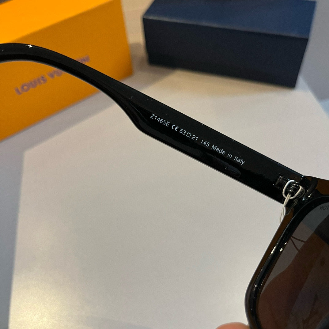 Louis Vuitton Metal Fashion Gold Lens Sunglasses for Men & Women - detail image 9