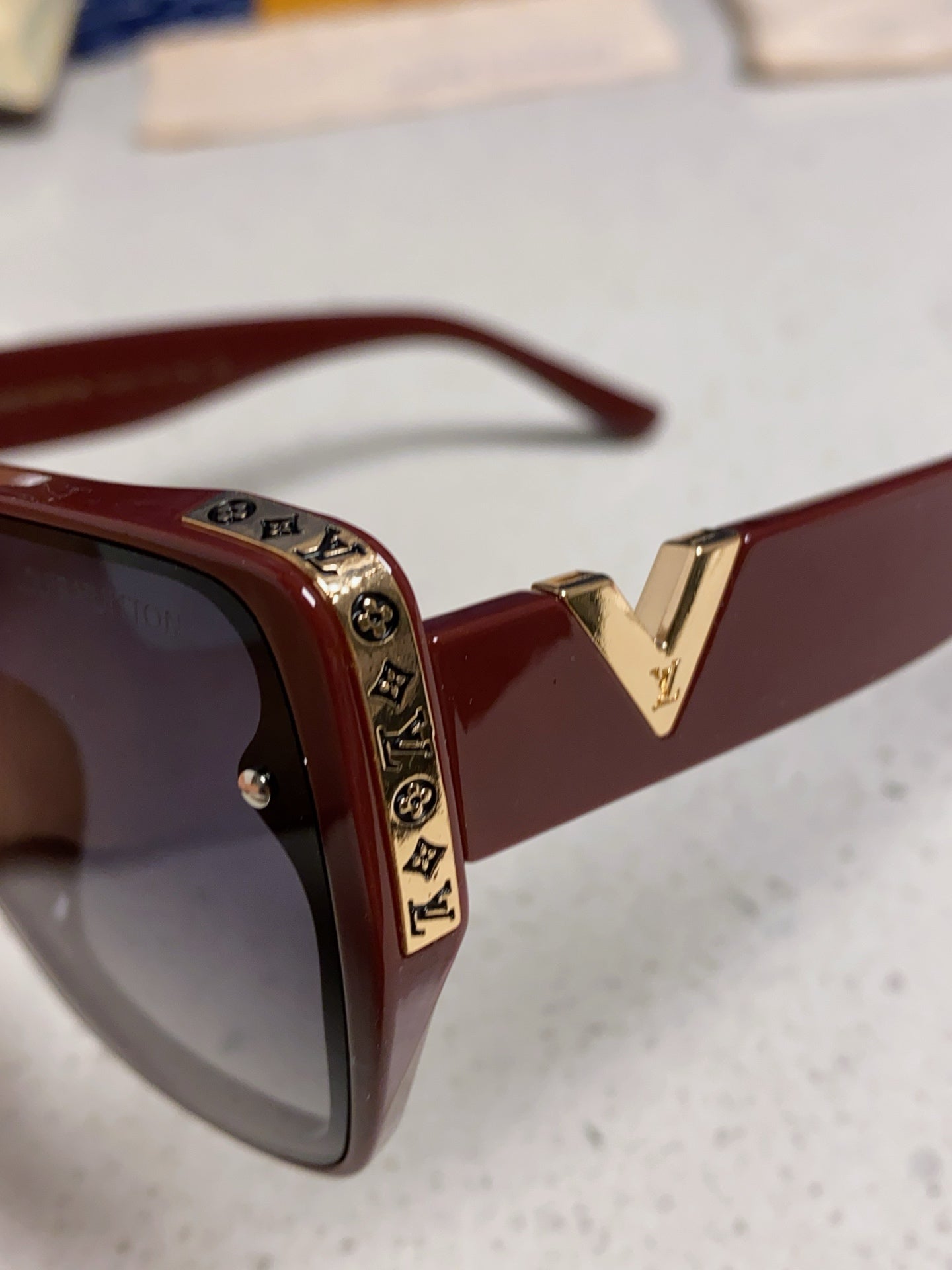 Louis Vuitton Fashion Gray Lens Sunglasses for Women - detail image 7