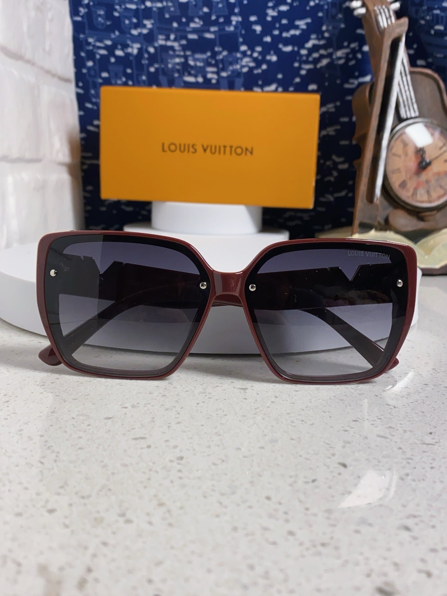 Louis Vuitton Fashion Gray Lens Sunglasses for Women - detail image 9