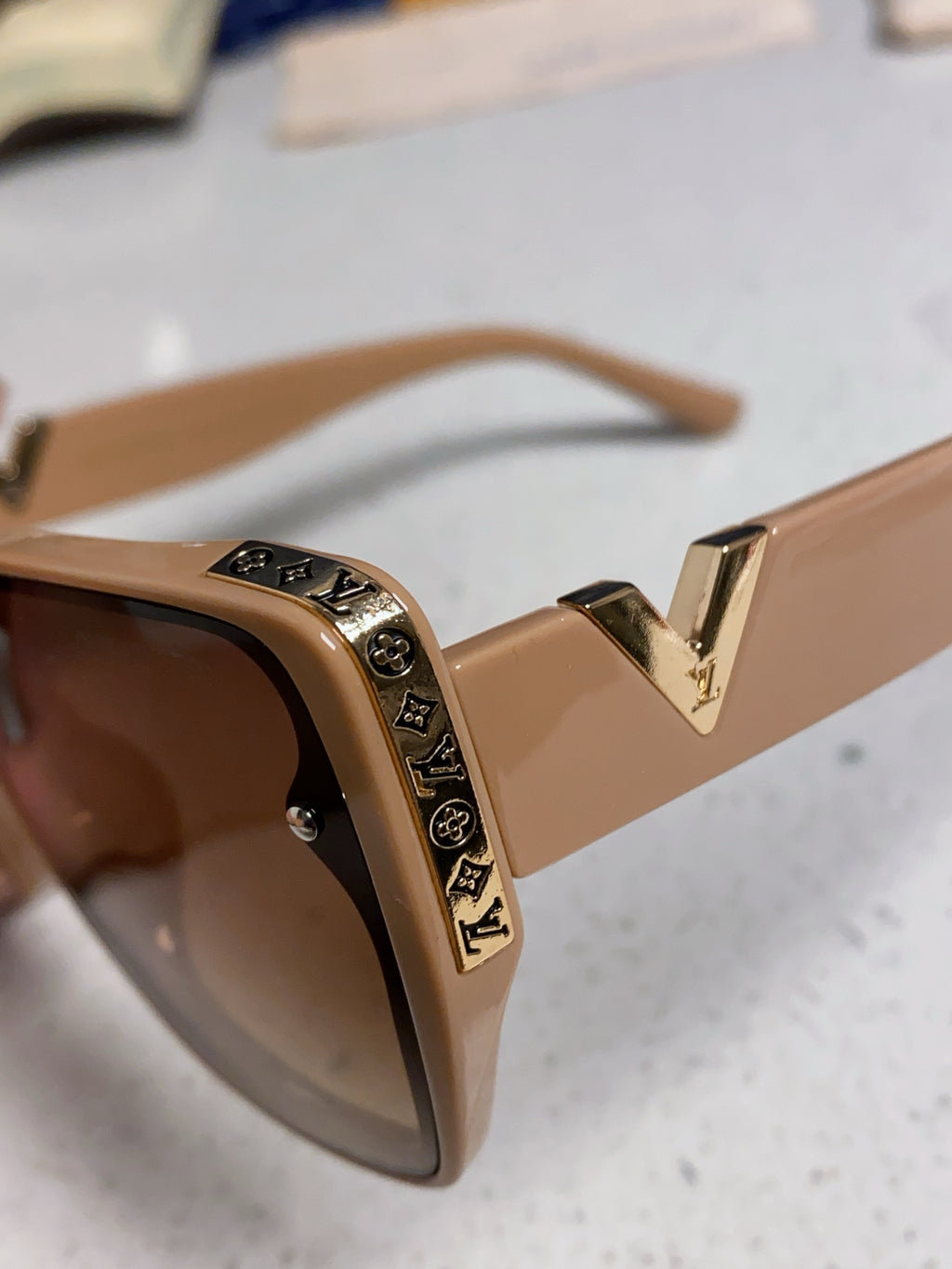 Louis Vuitton Fashion Brown Lens Sunglasses for Women - detail image 7