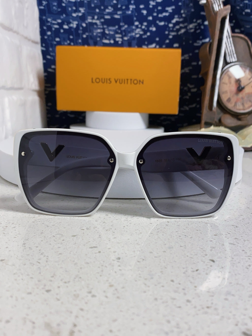 Louis Vuitton Fashion Silver Lens Sunglasses for Women - 486217 - detail image 9