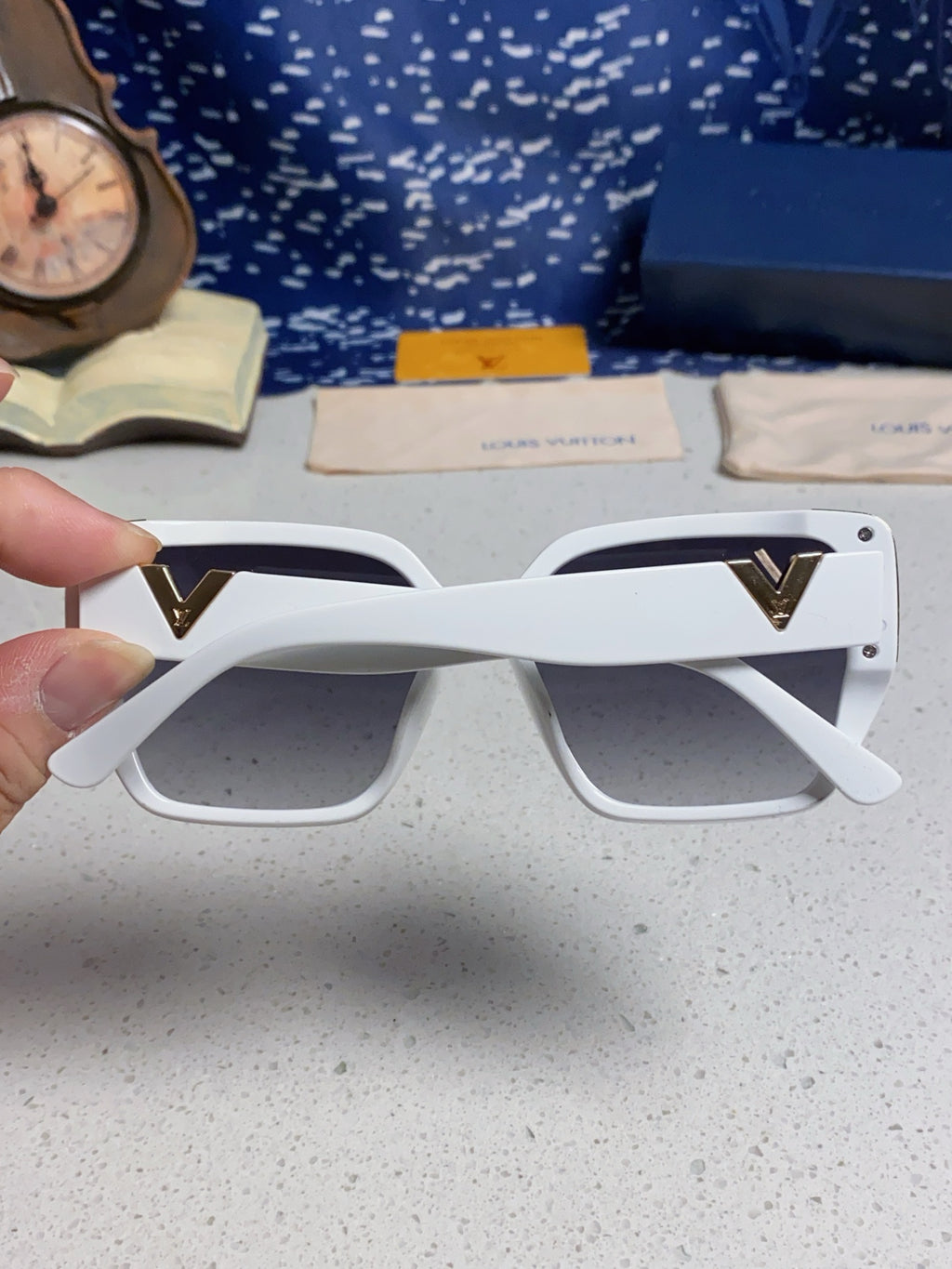 Louis Vuitton Fashion Silver Lens Sunglasses for Women - 486217 - detail image 5