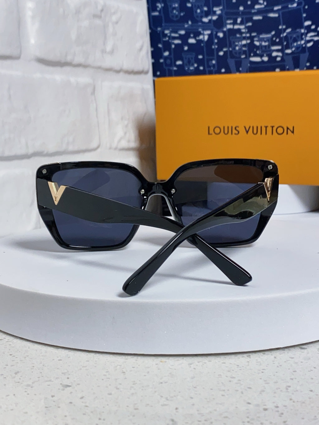 Louis Vuitton Fashion Blue Lens Sunglasses for Women - 486218 - detail image 3