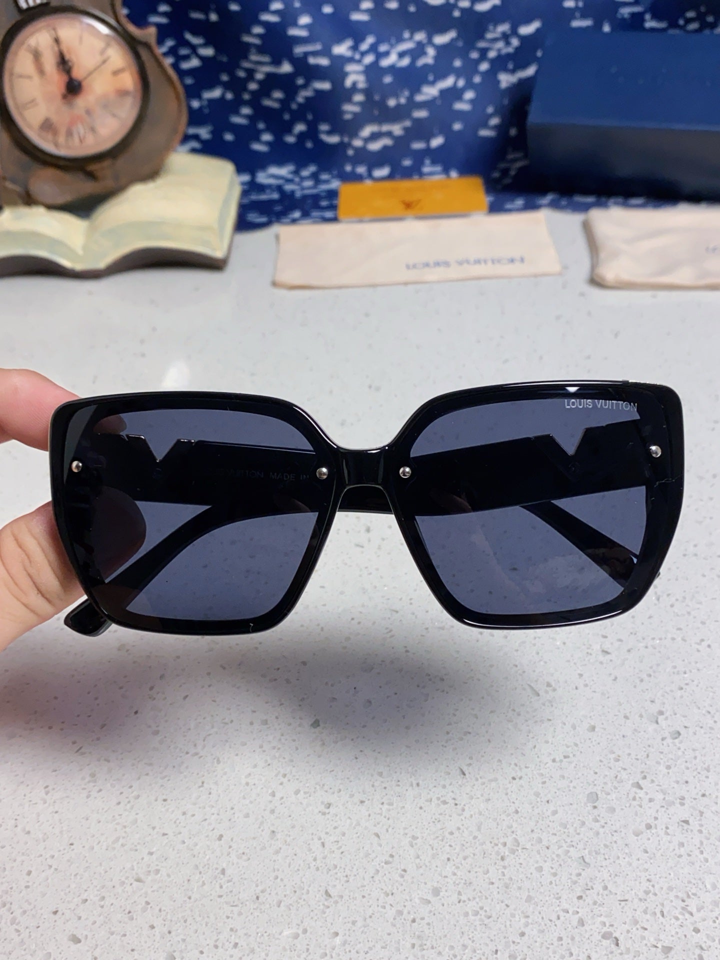 Louis Vuitton Fashion Blue Lens Sunglasses for Women - detail image 4