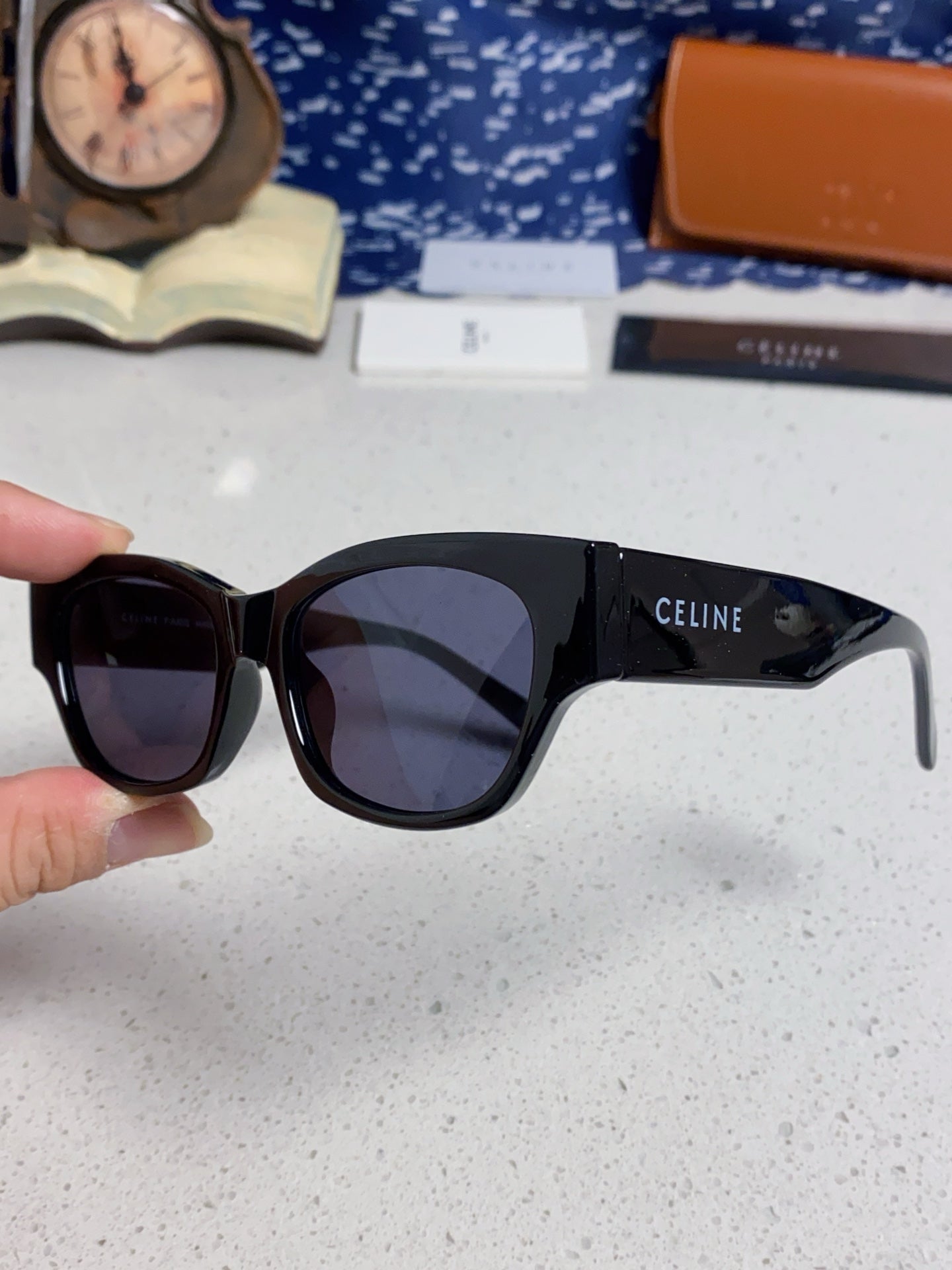 Celine Fashion Black Lens Sunglasses for Men & Women - 486974 - detail image 6