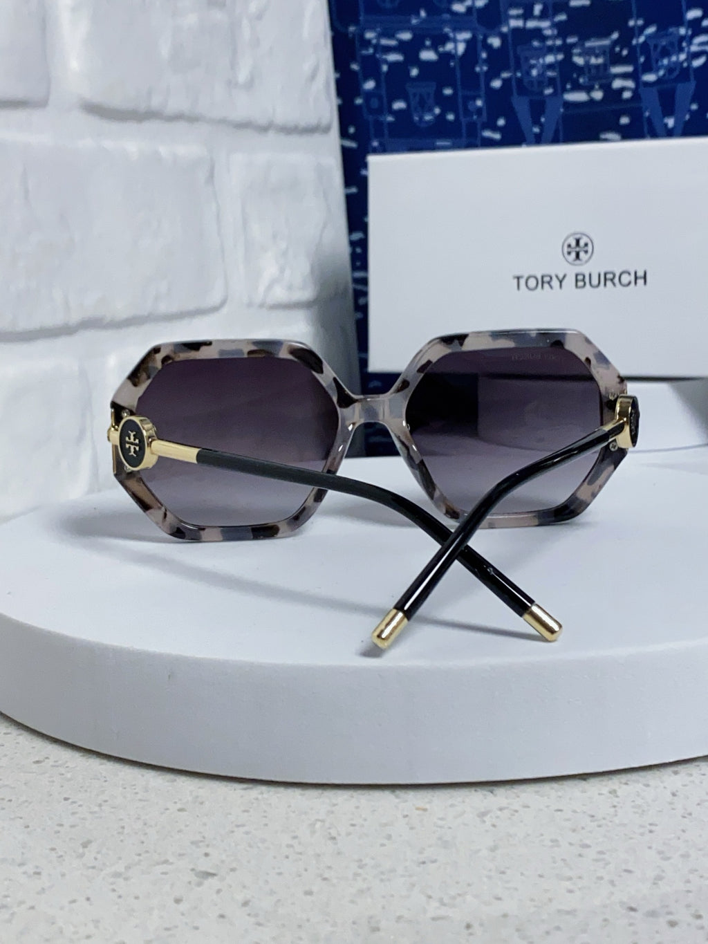 Burberry Fashion Gray Lens Sunglasses for Men & Women - 358587 - detail image 3