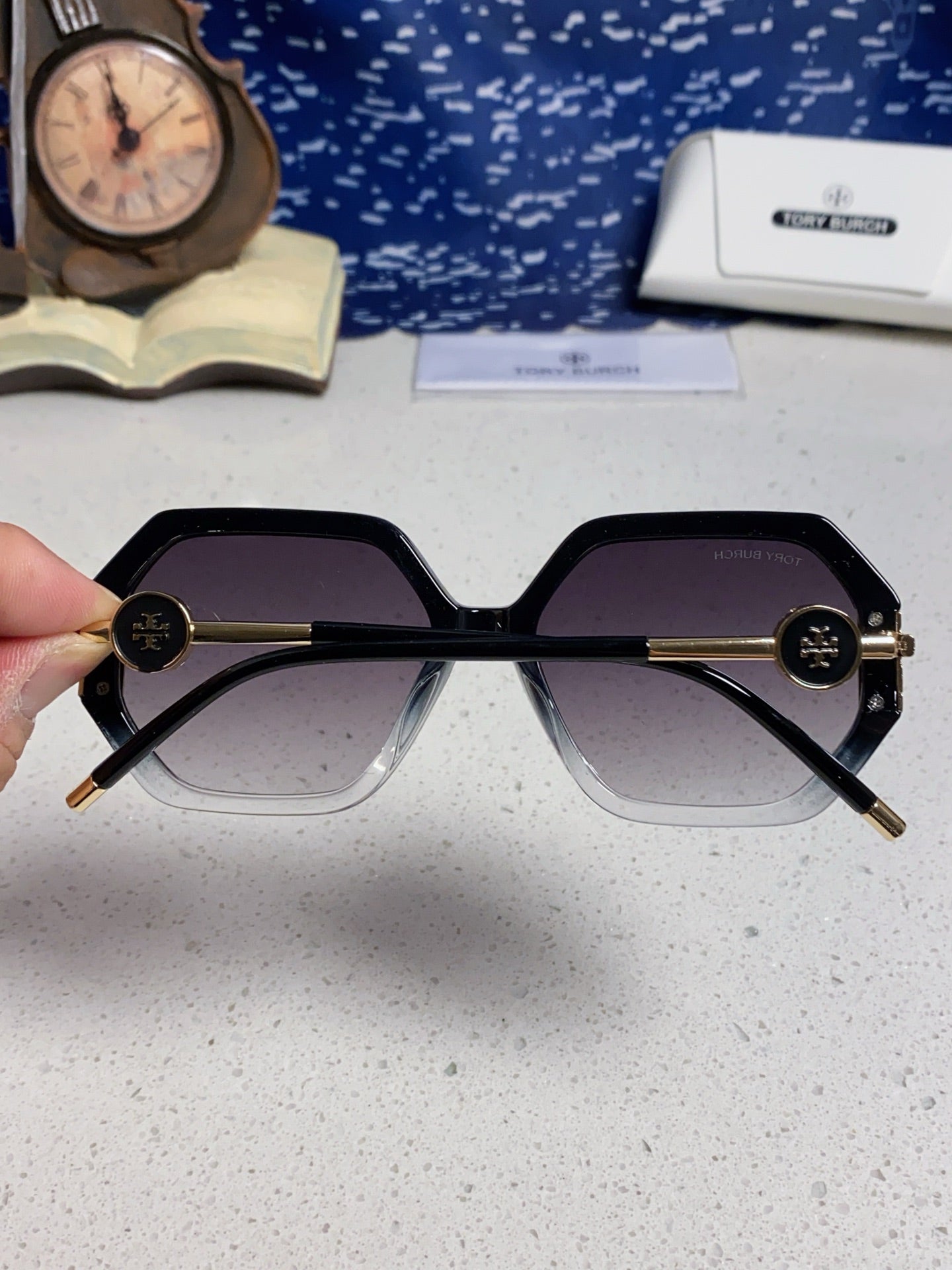 Burberry Fashion Silver Lens Sunglasses for Men & Women - detail image 5