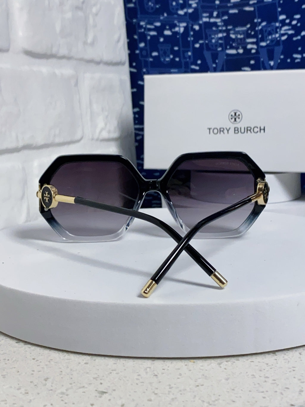 Burberry Fashion Silver Lens Sunglasses for Men & Women - detail image 3