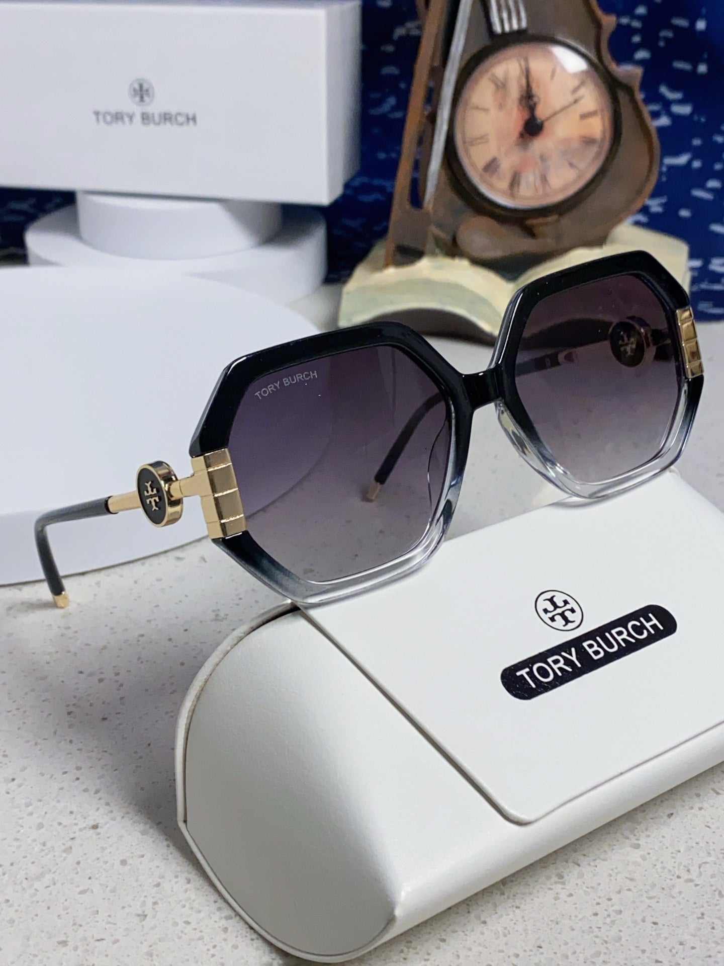Burberry Fashion Silver Lens Sunglasses for Men & Women - detail image 10
