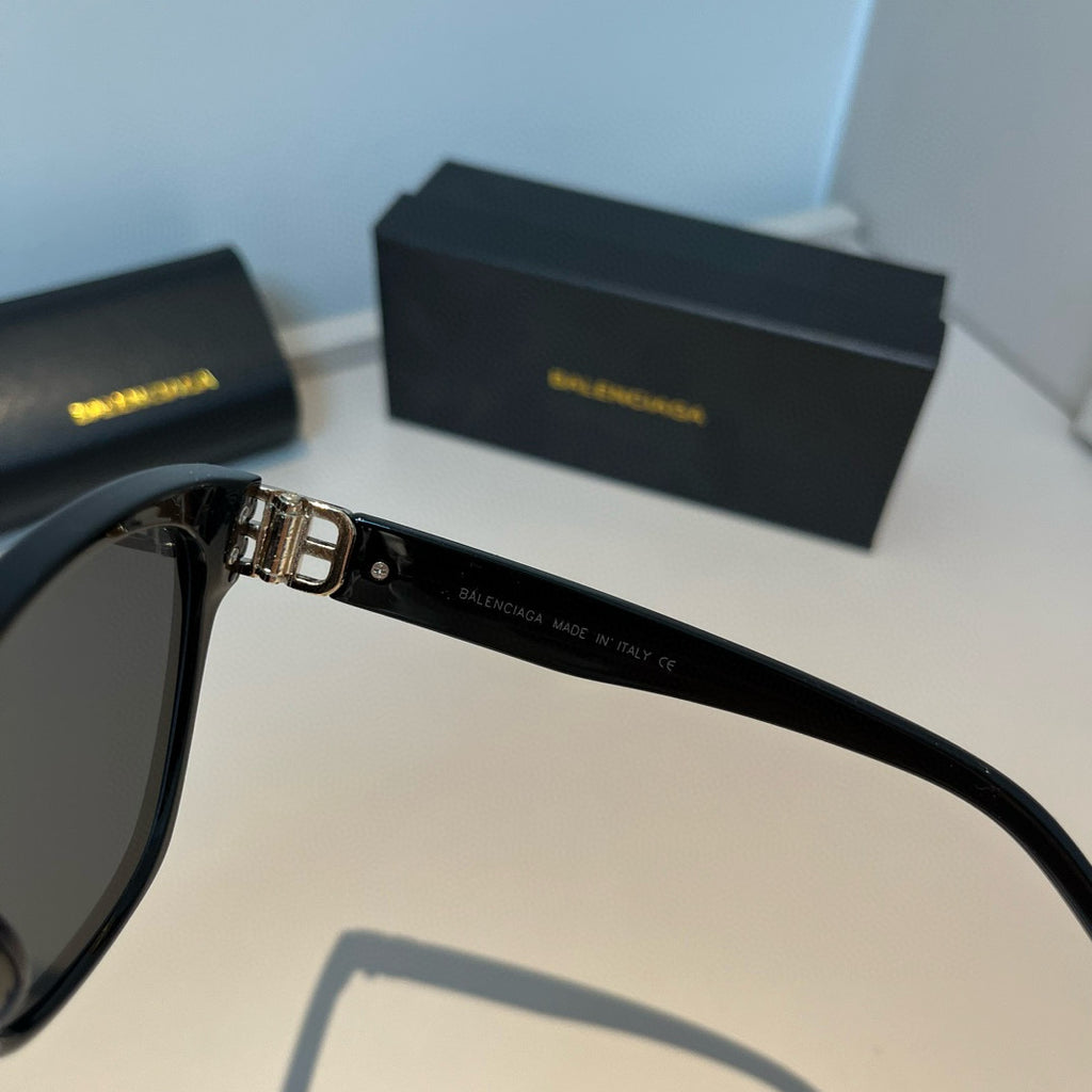 Balenciaga Folding Square Black Lens Sunglasses for Men & Women - 432534 - detail image 8