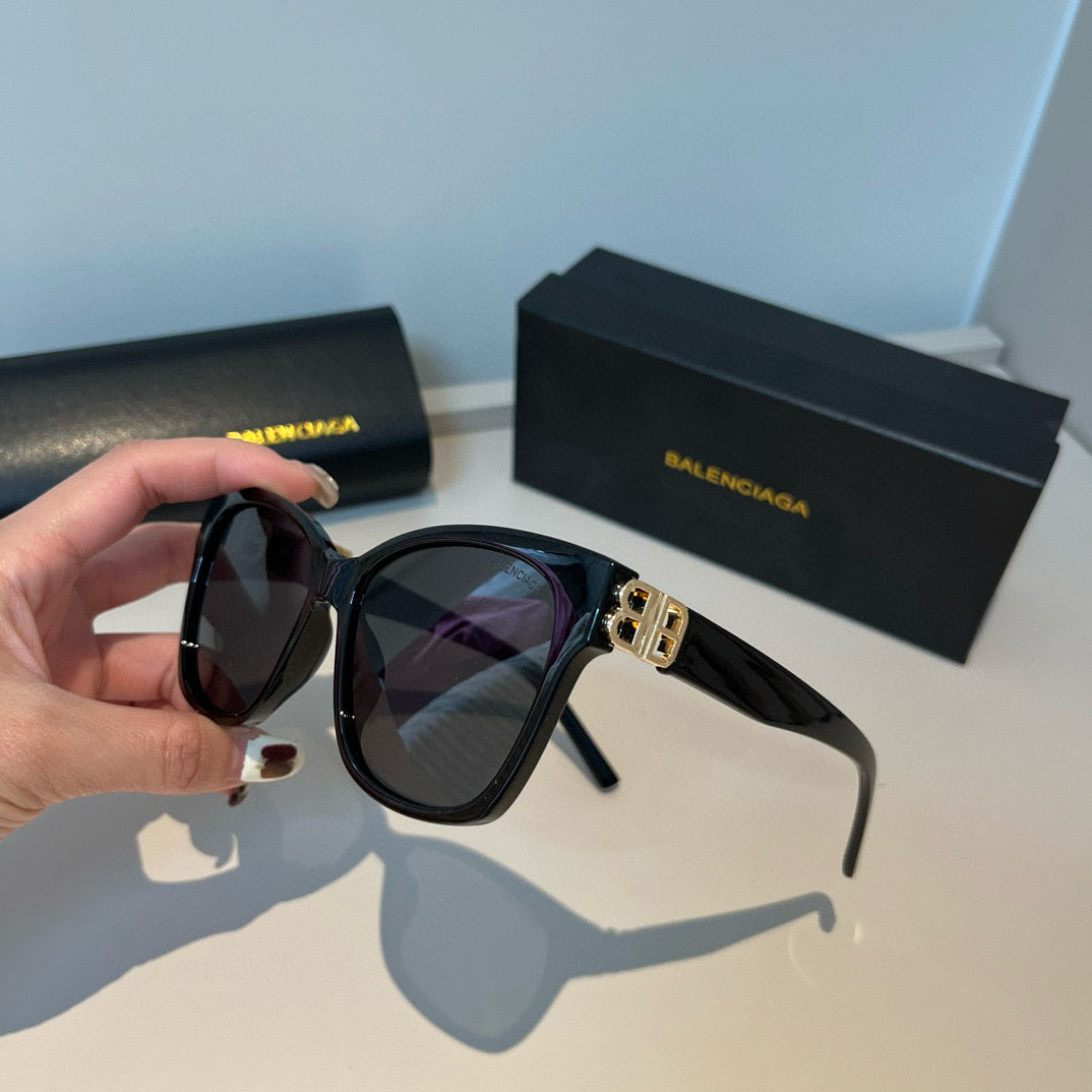 Balenciaga Folding Square Black Lens Sunglasses for Men & Women - 432534 - detail image 4
