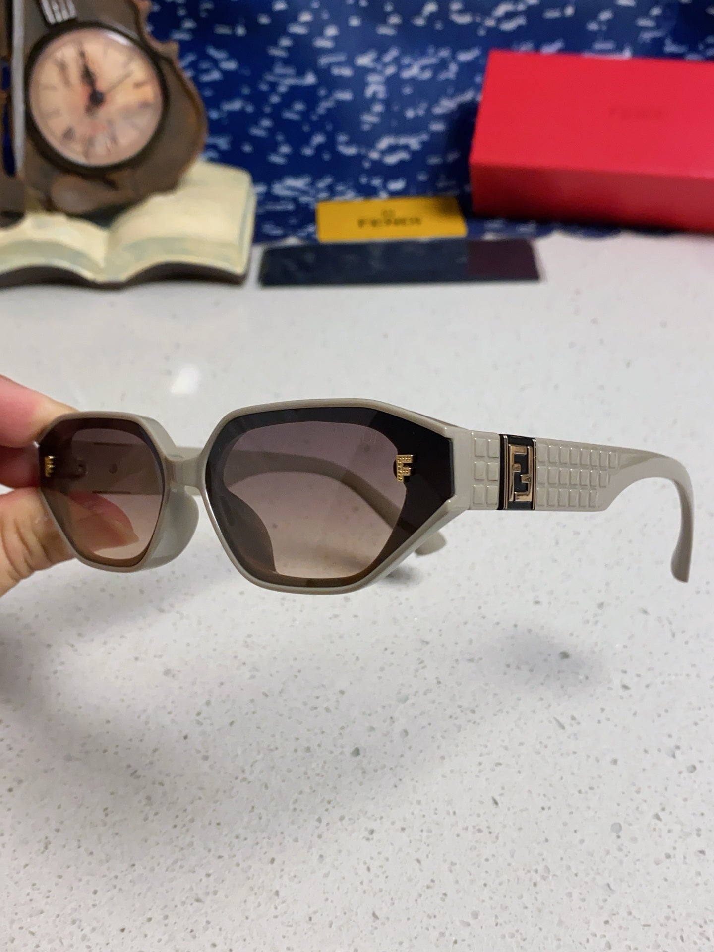 Fendi Fashion Silver Lens Sunglasses for Men & Women - 383045 - detail image 6