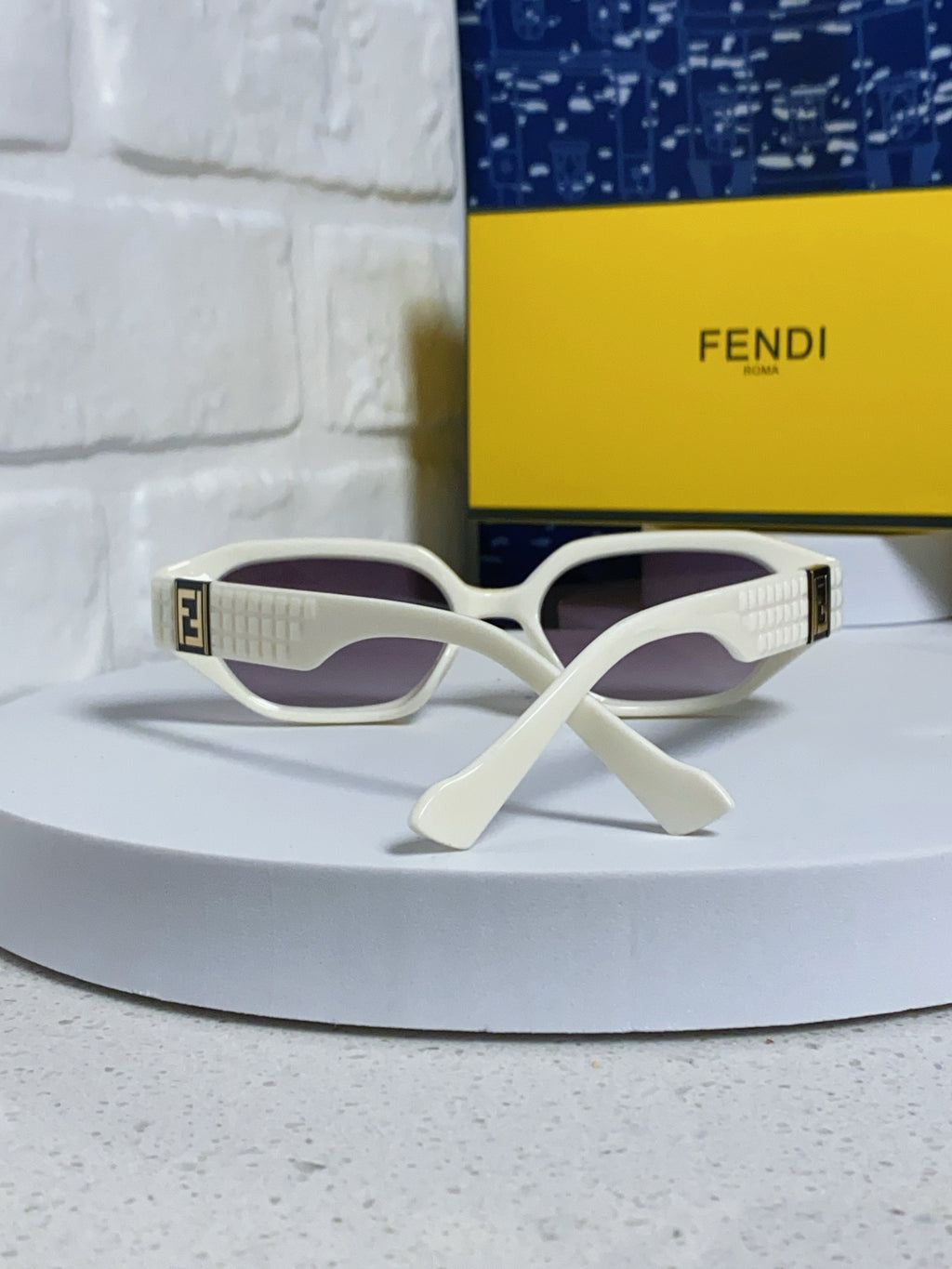 Fendi Fashion Silver Lens Sunglasses for Men & Women - 383038 - detail image 3