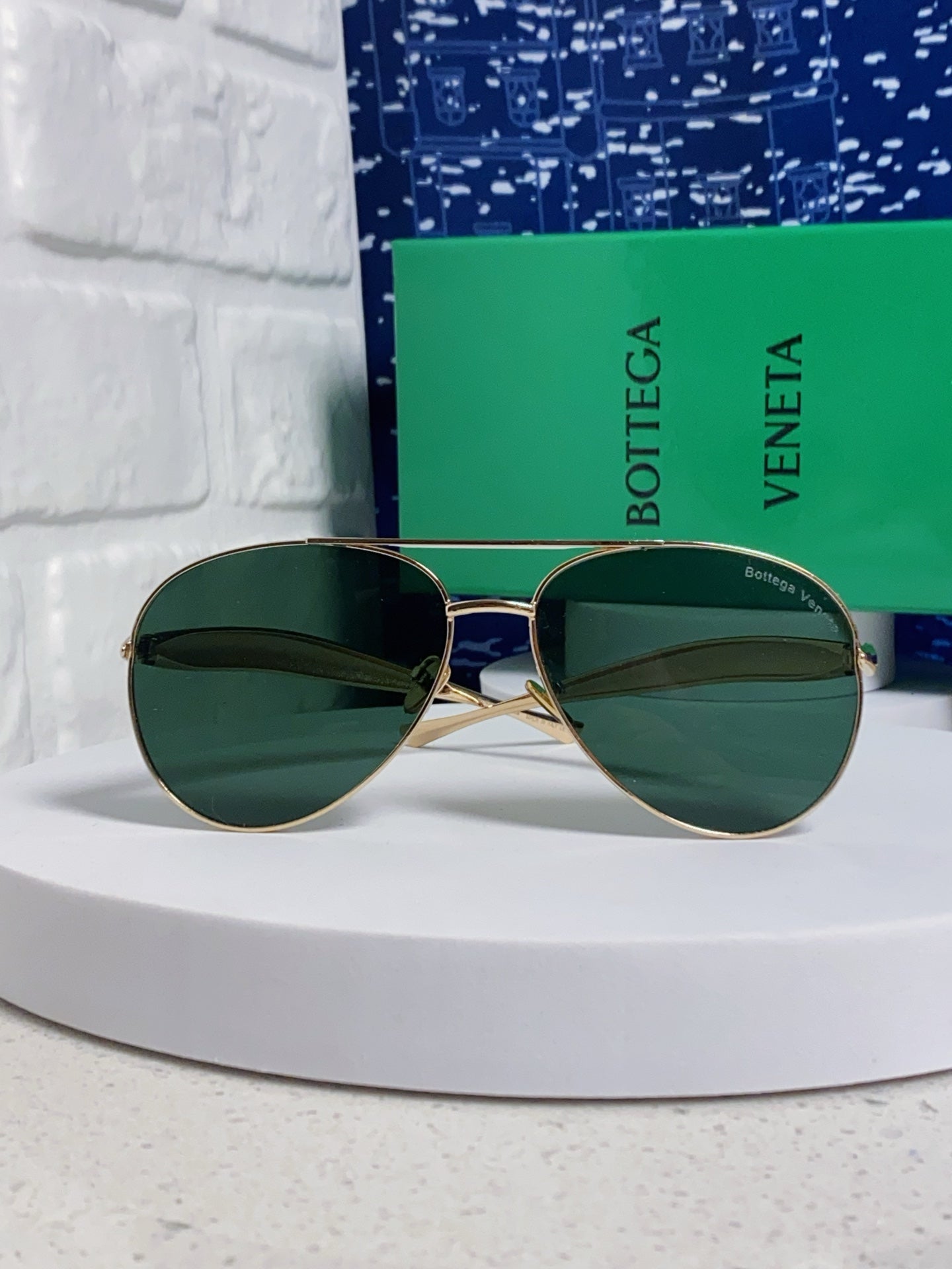 Bottega Veneta Metal Aviator Gold Lens Sunglasses for Men & Women - detail image 2