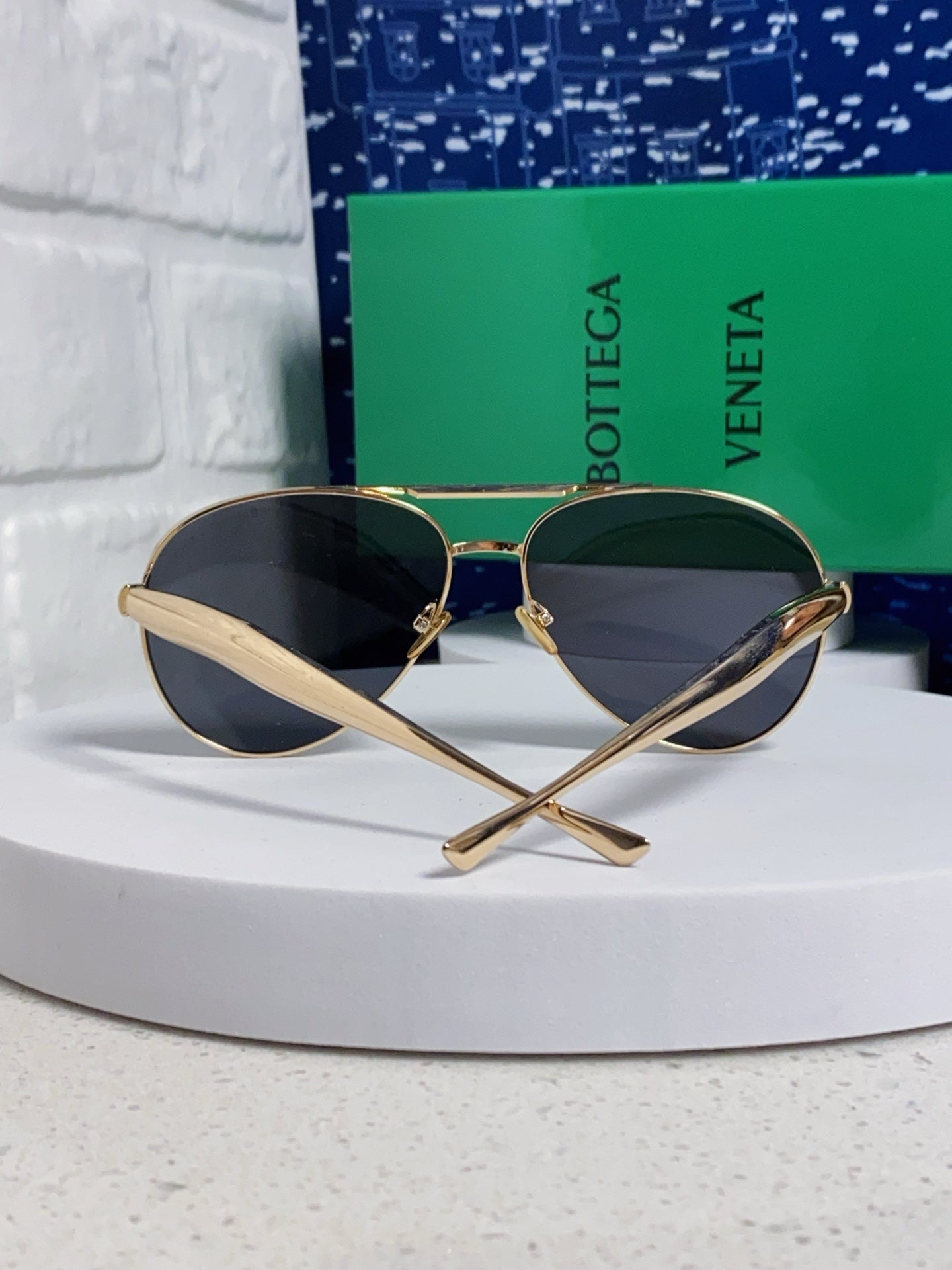 Bottega Veneta Metal Aviator Red Lens Sunglasses for Men & Women - detail image 3