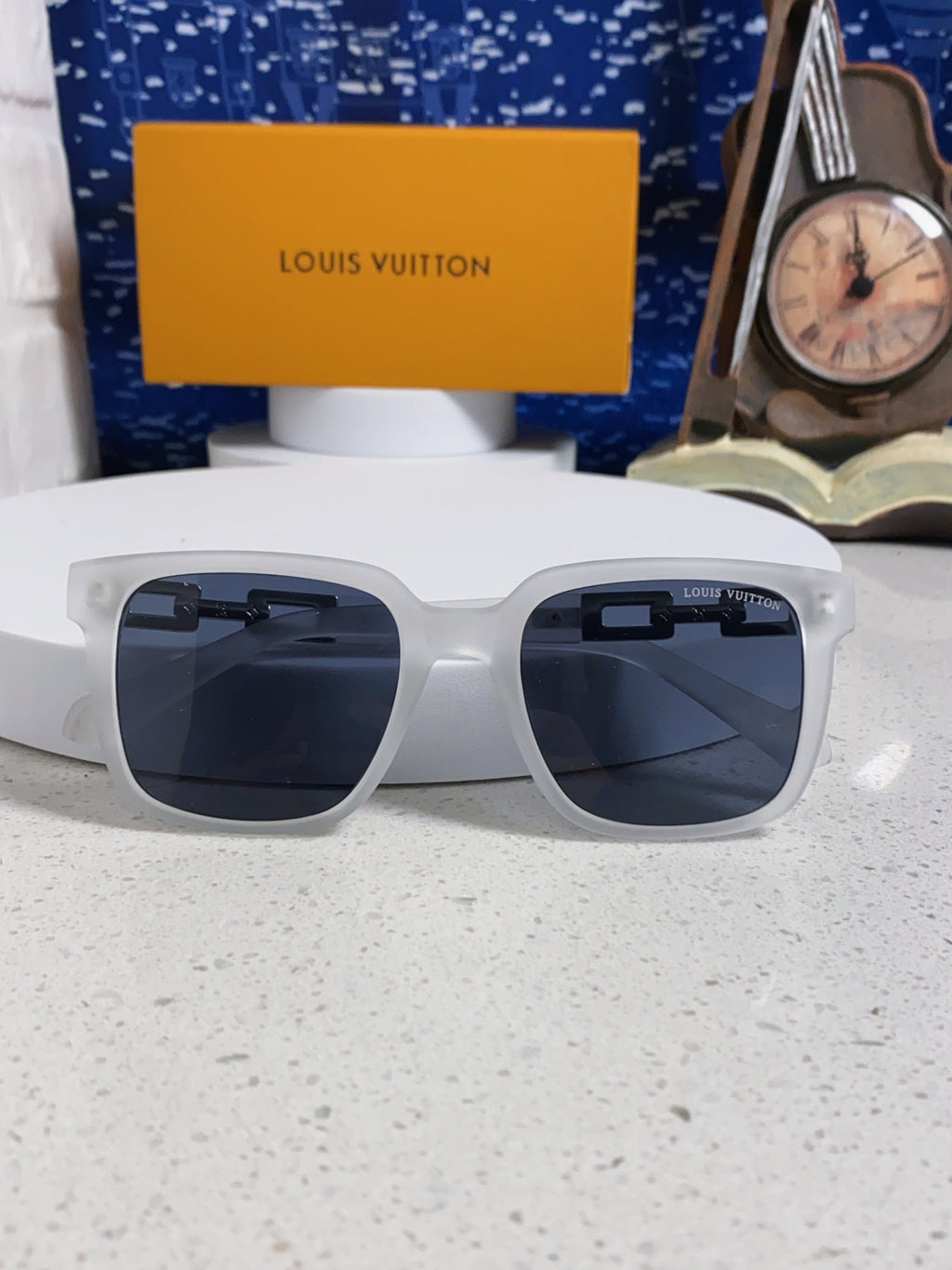 Louis Vuitton Square Blue Lens Sunglasses for Men & Women - 448540 - detail image 9