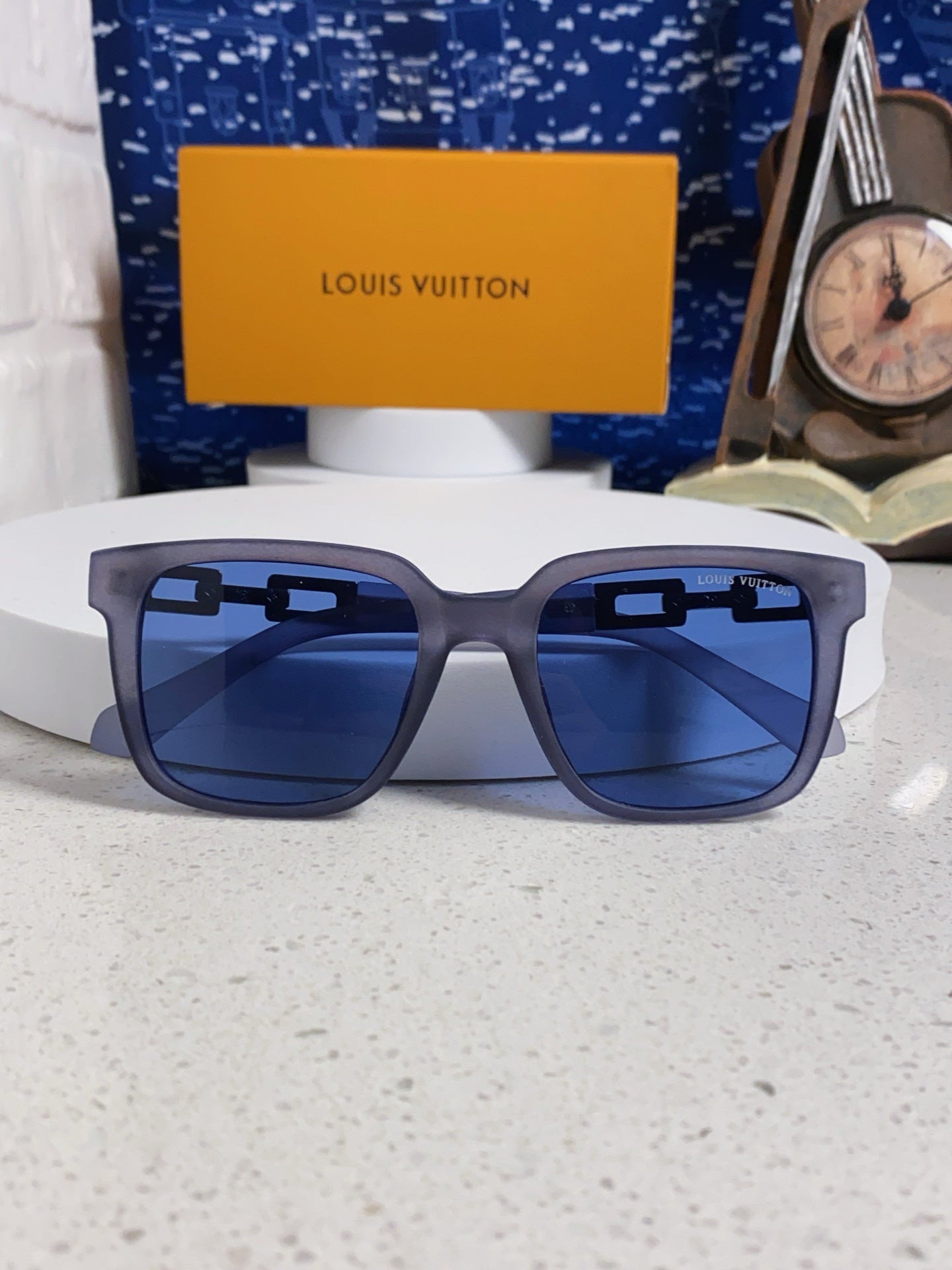 Louis Vuitton Square Blue Lens Sunglasses for Men & Women - 448541 - detail image 9