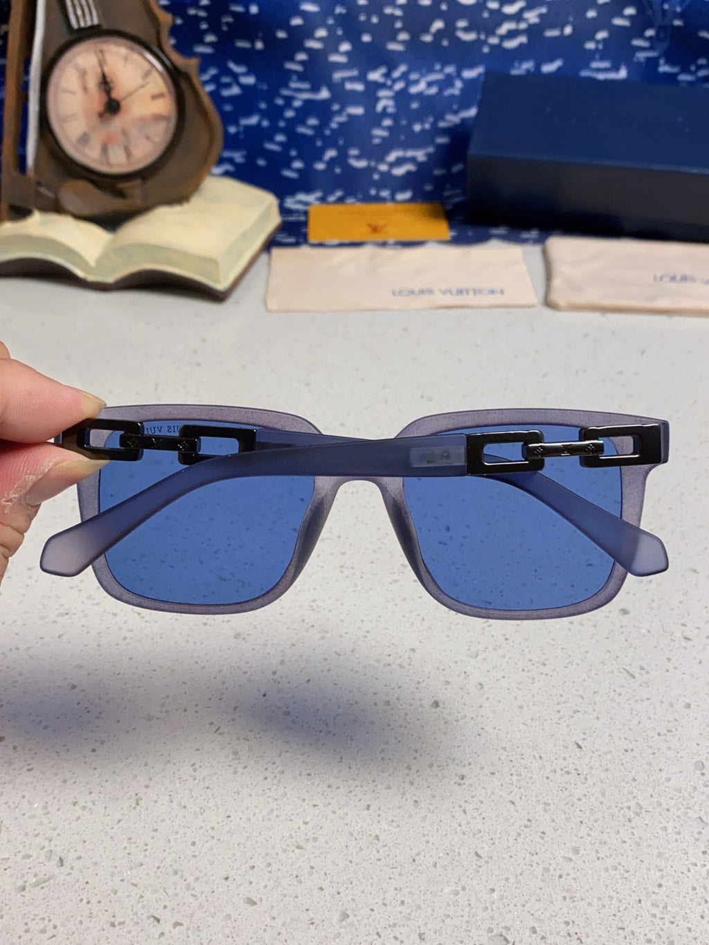 Louis Vuitton Square Blue Lens Sunglasses for Men & Women - 448541 - detail image 5