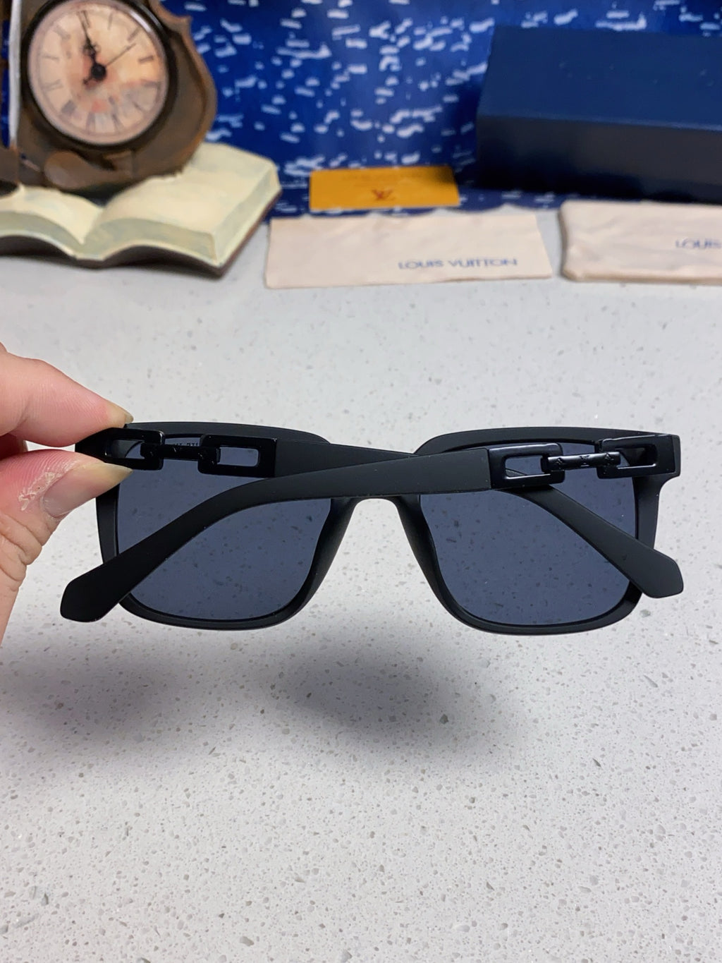 Louis Vuitton Square Blue Lens Sunglasses for Men & Women - 448542 - detail image 5