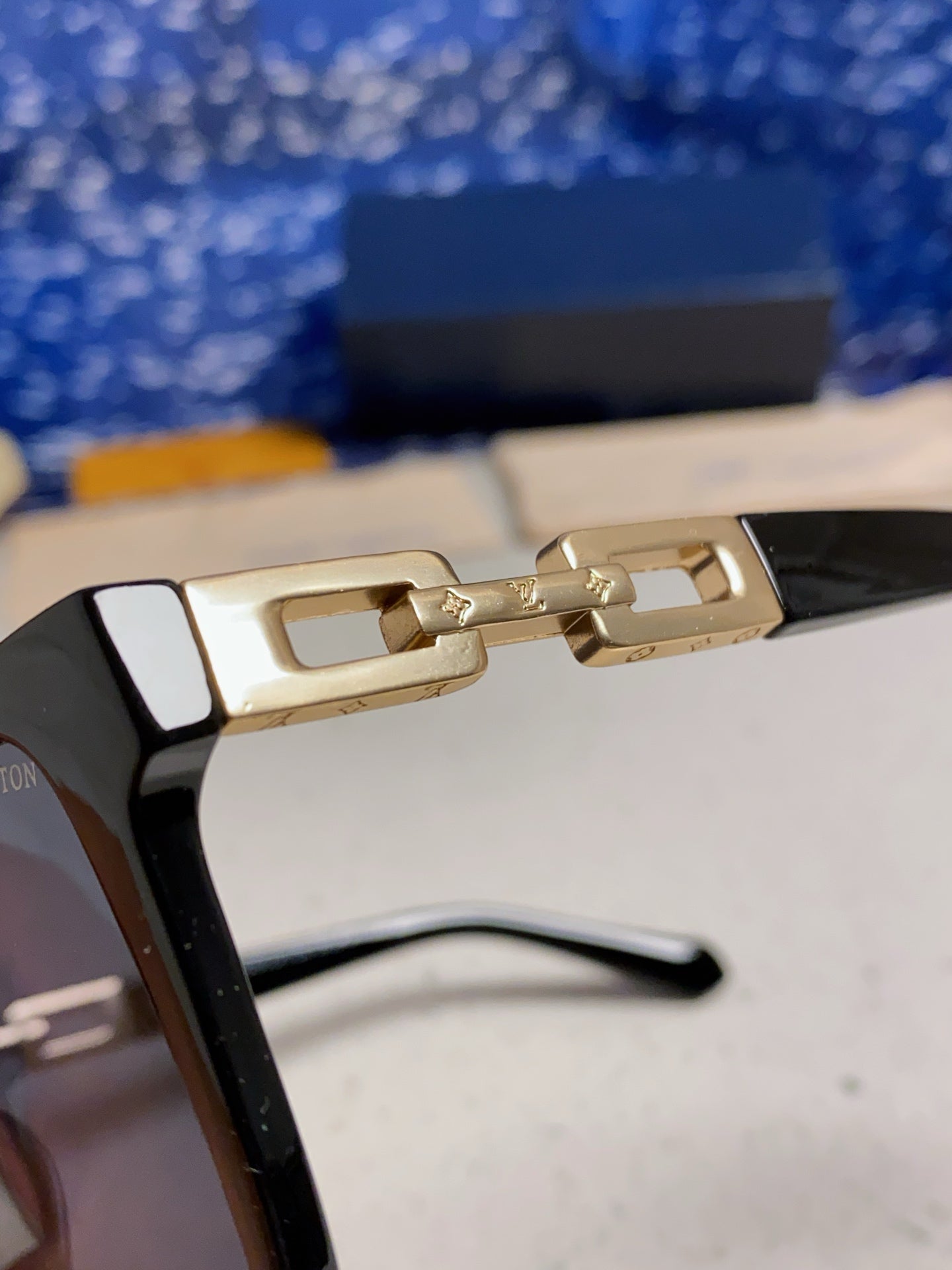 Louis Vuitton Square Black Lens Sunglasses for Men & Women - 448543 - detail image 7