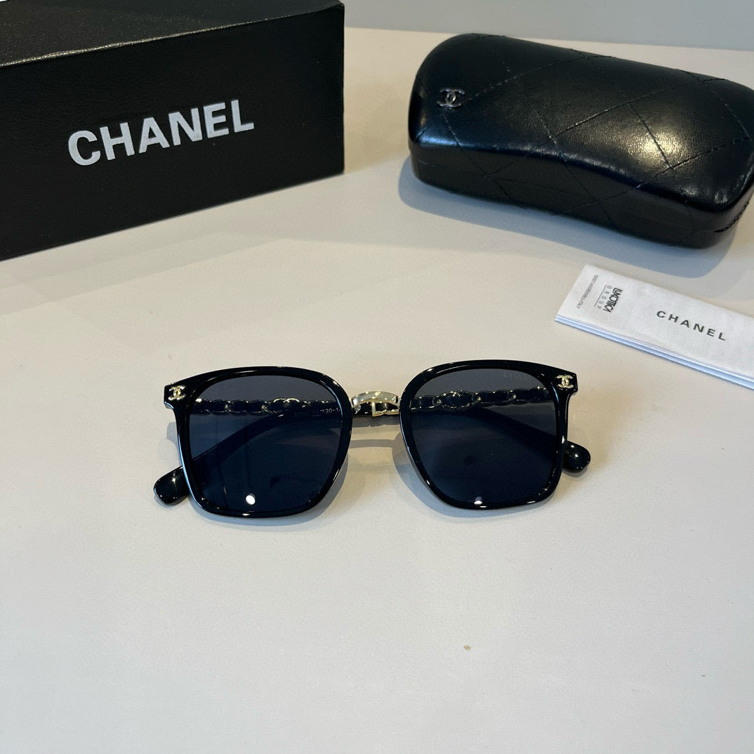 Chanel Oversized Black Lens Sunglasses for Men & Women - 493479 - detail image 9