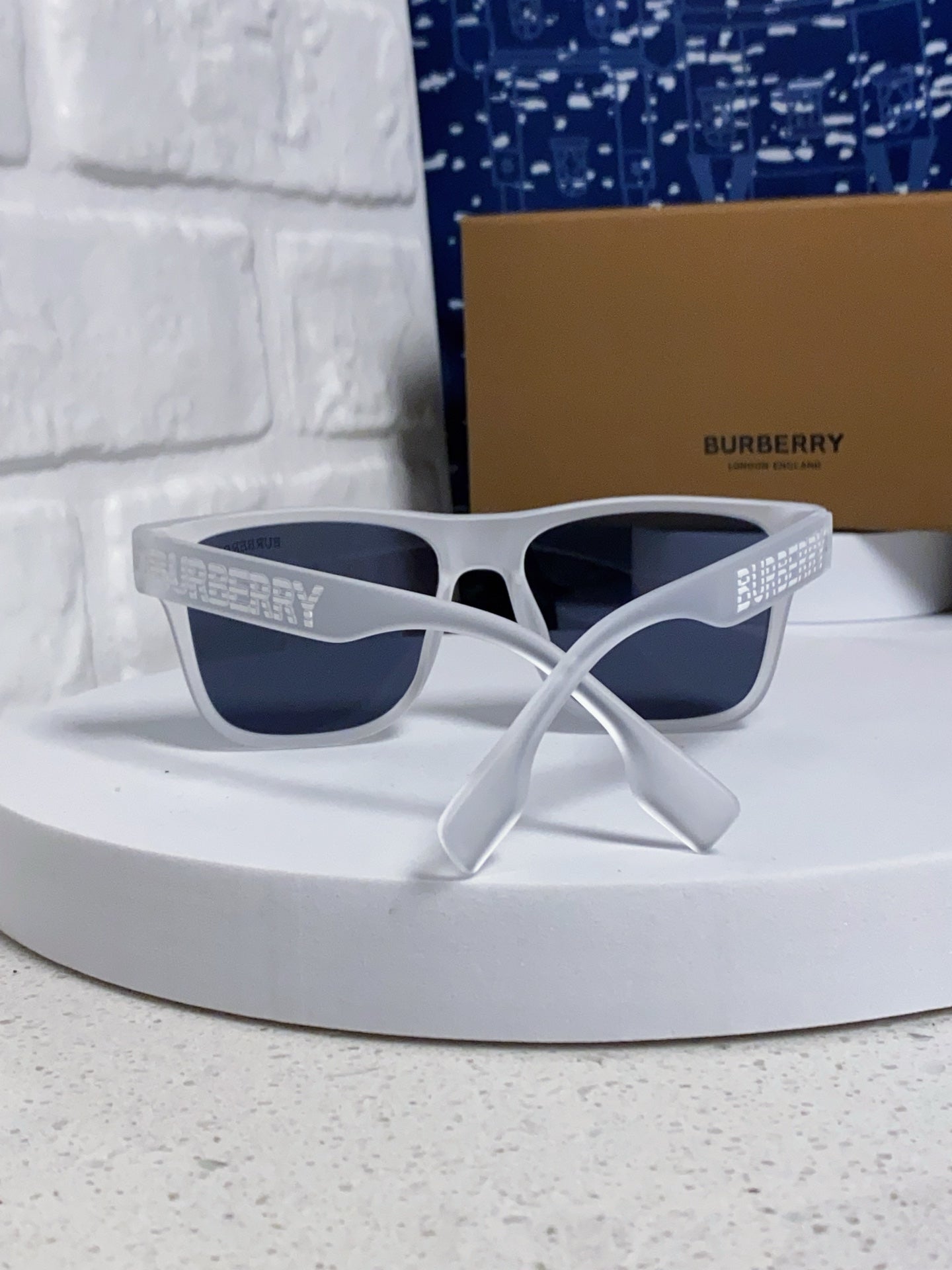 Burberry Fashion Blue Lens Sunglasses for Men & Women - 487419 - detail image 3