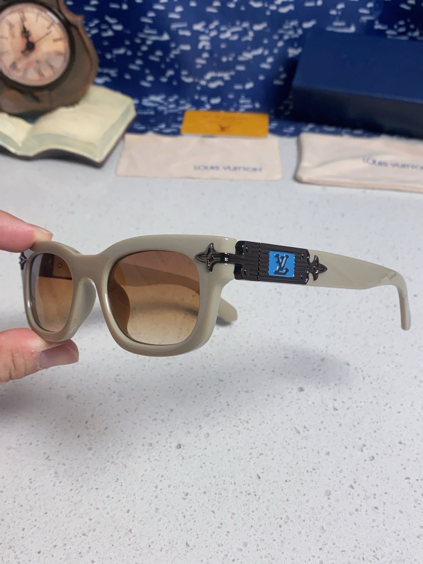 Louis Vuitton Square Brown Lens Sunglasses for Men & Women - 486220 - detail image 6
