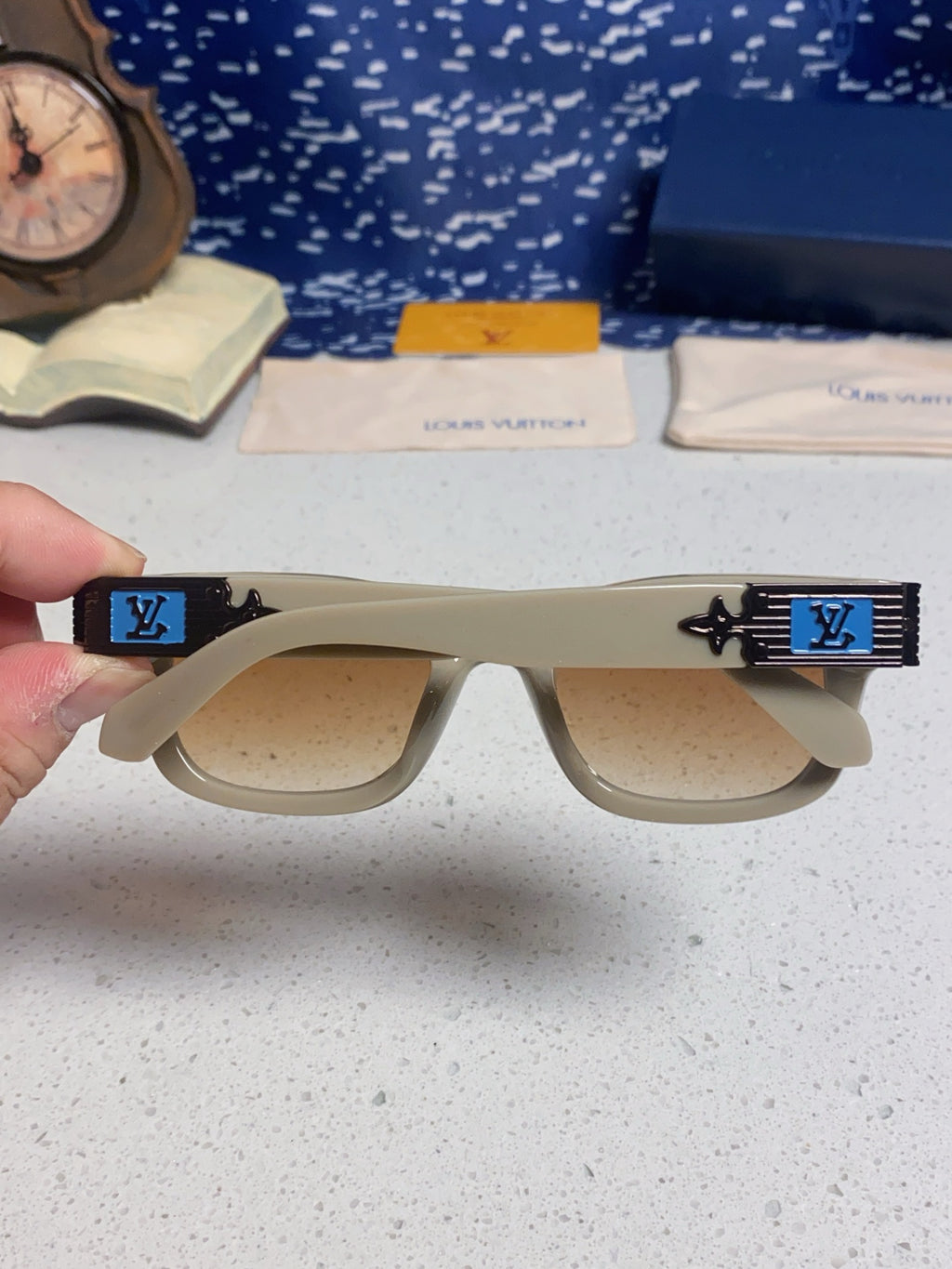 Louis Vuitton Square Brown Lens Sunglasses for Men & Women - 486220 - detail image 5