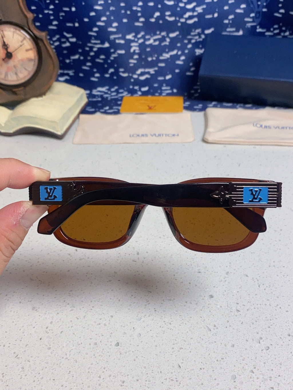Louis Vuitton Square Brown Lens Sunglasses for Men & Women - 486221 - detail image 5