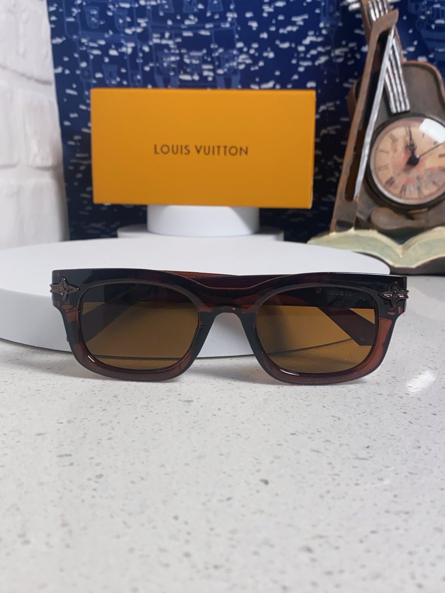 Louis Vuitton Square Brown Lens Sunglasses for Men & Women - 486221 - detail image 9