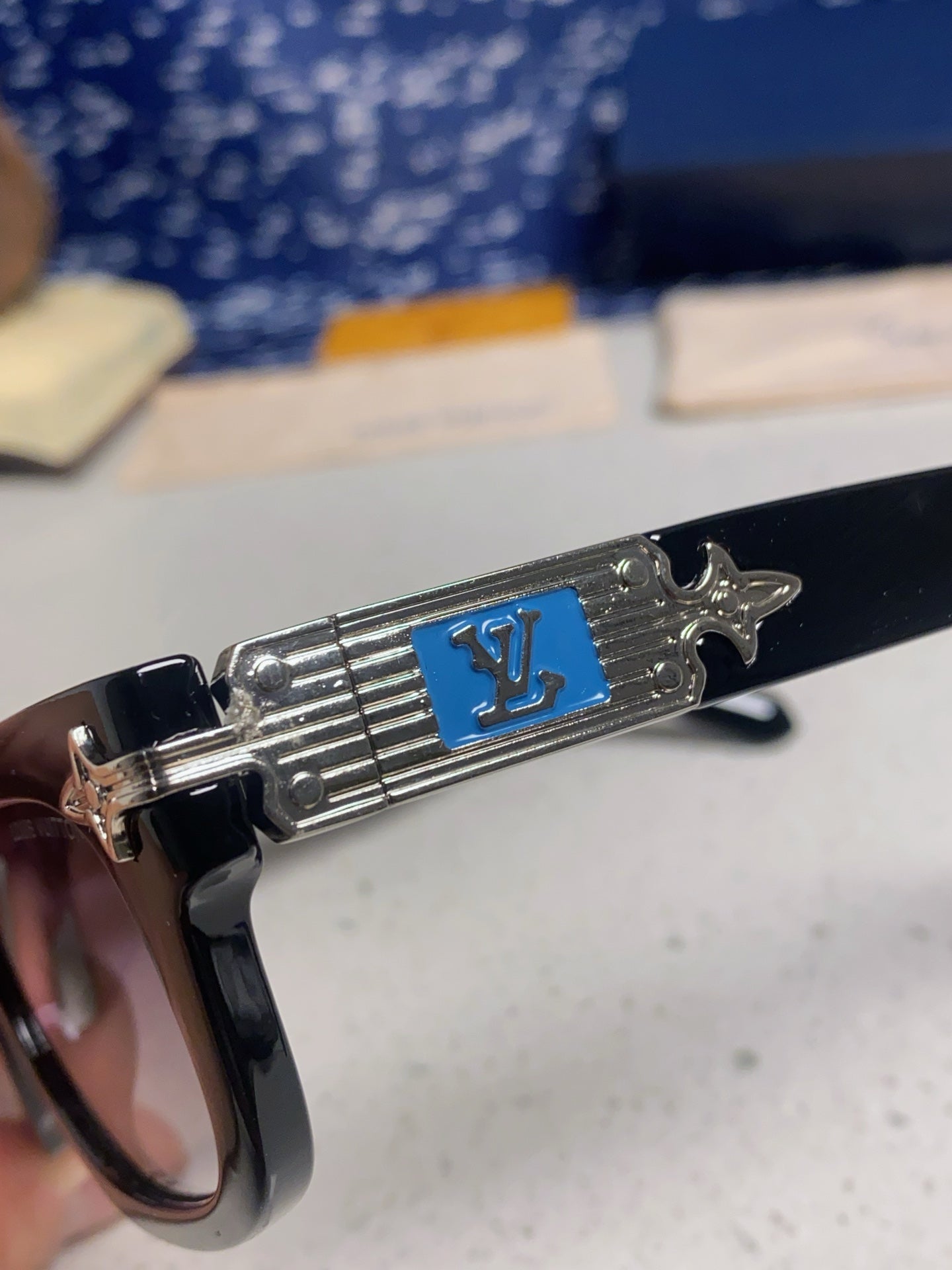 Louis Vuitton Square Silver Lens Sunglasses for Men & Women - 486223 - detail image 7