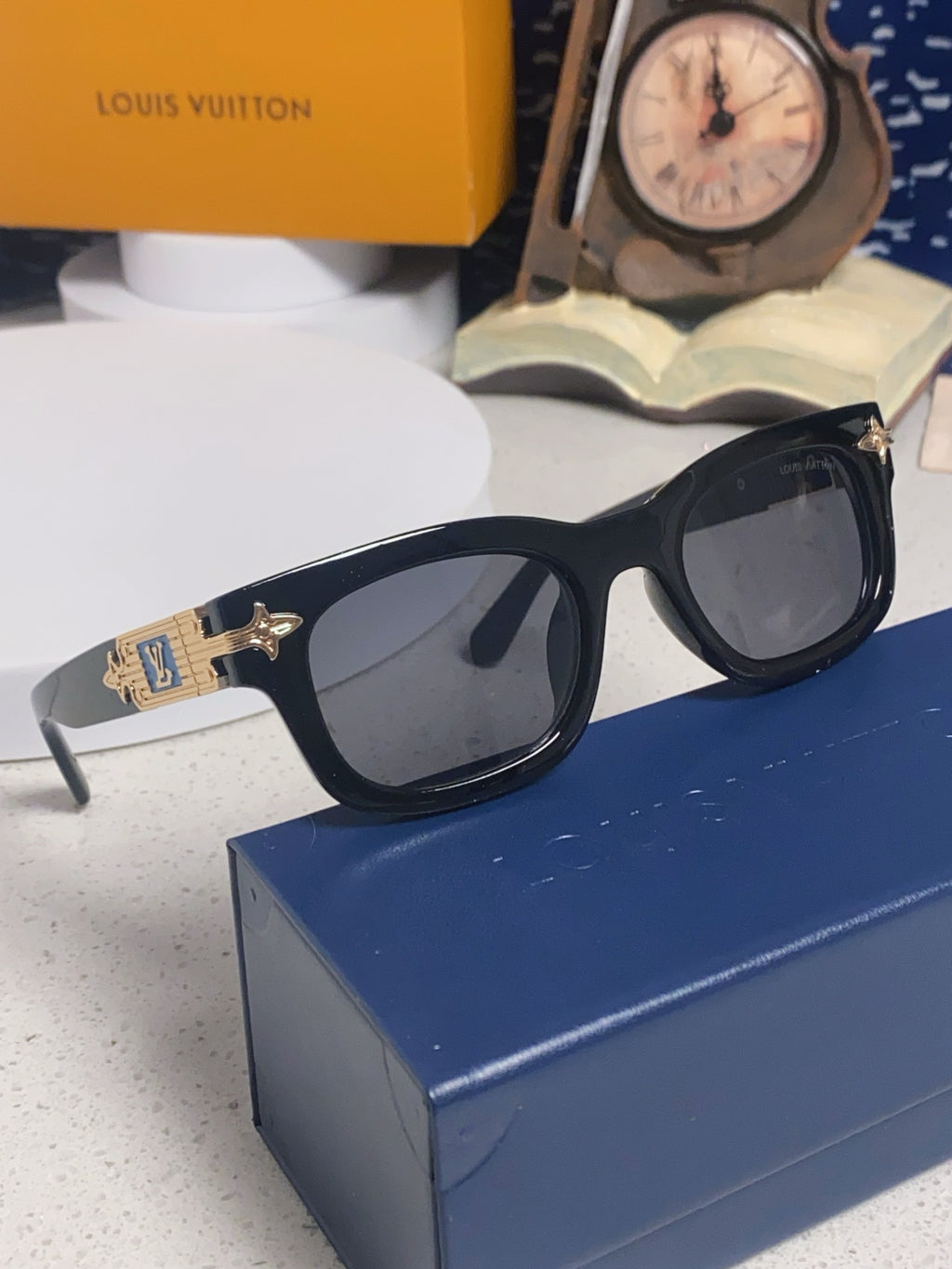 Louis Vuitton Square Black Lens Sunglasses for Men & Women - 486224 - detail image 10