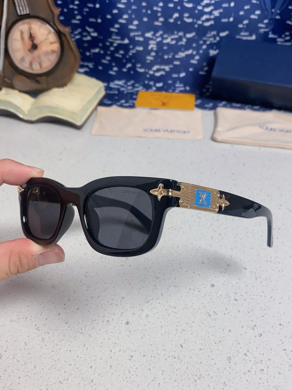 Louis Vuitton Square Black Lens Sunglasses for Men & Women - 486224 - detail image 6
