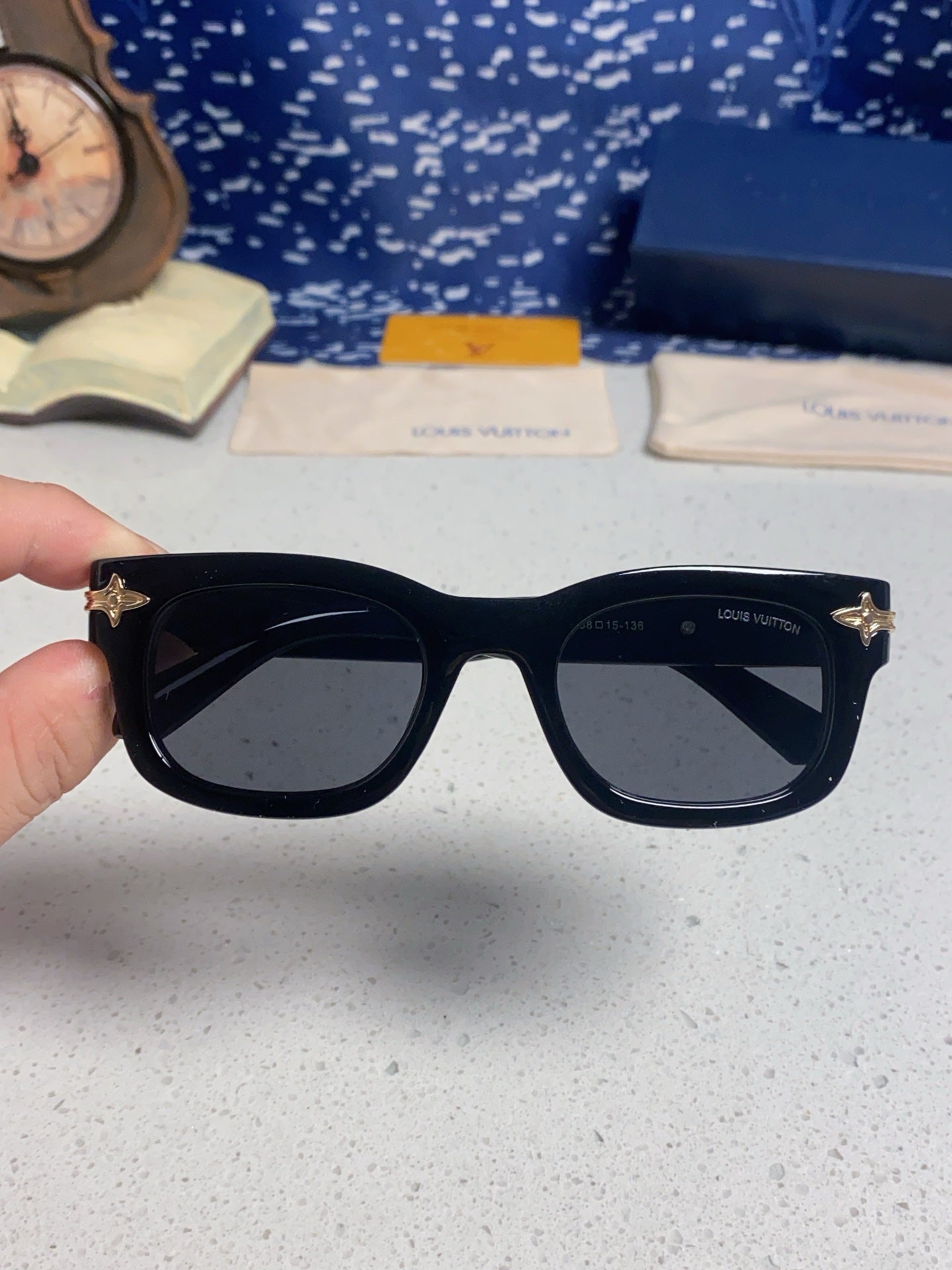 Louis Vuitton Square Black Lens Sunglasses for Men & Women - 486224 - detail image 4