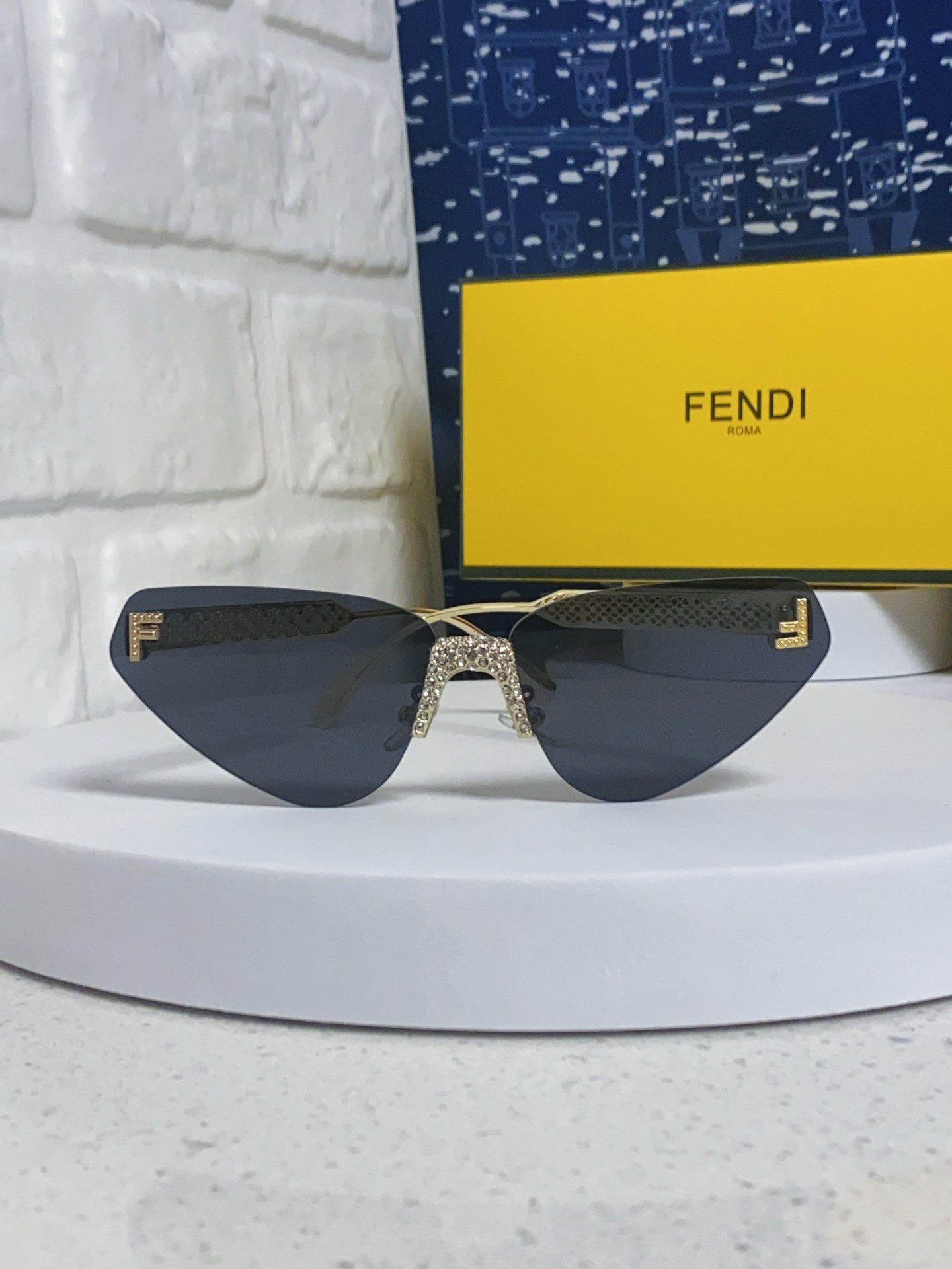 Fendi Lightweight Metal Rimless Silver Lens Sunglasses for Women - detail image 2
