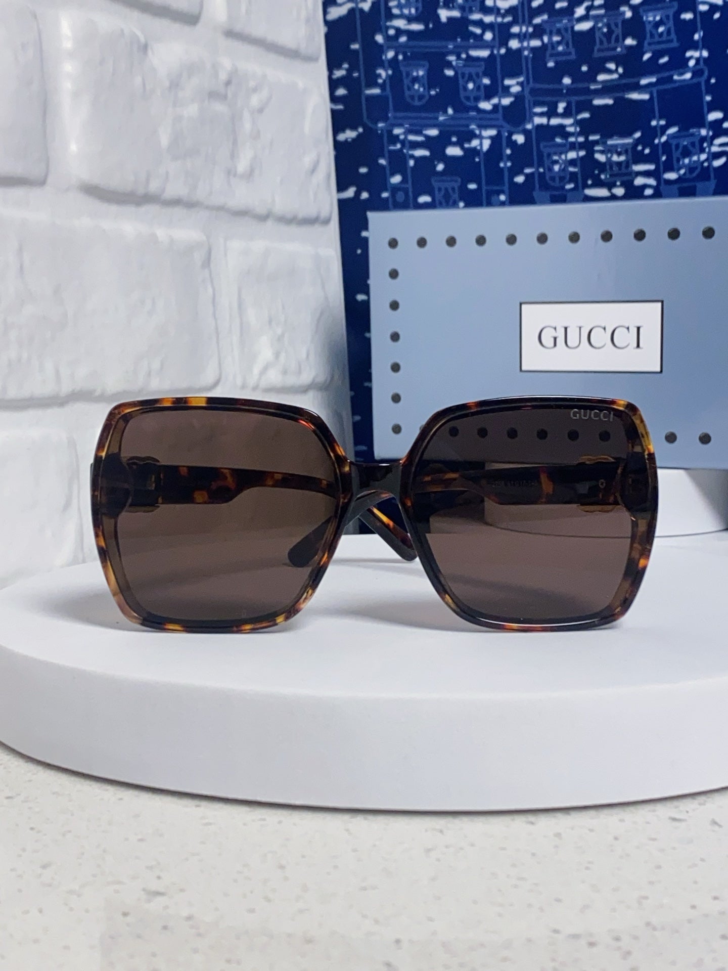 Gucci Fashion Black Lens Sunglasses for Women - detail image 2