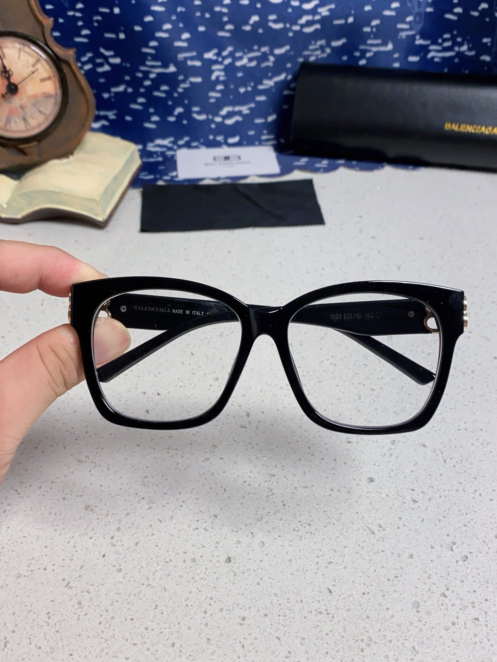 Balenciaga BB0102SA Fashion Silver Lens Sunglasses for Men & Women - 358657 - detail image 4