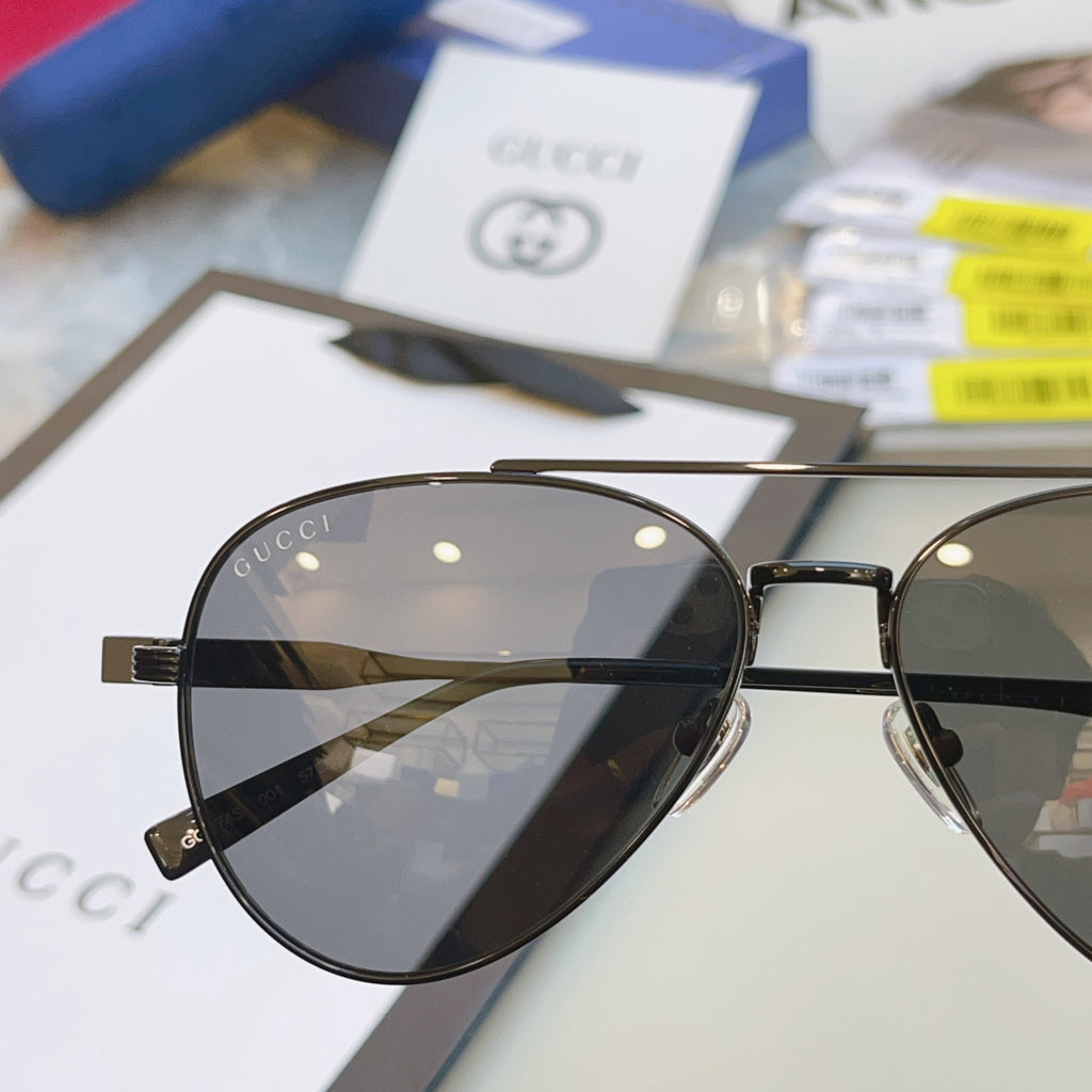 Gucci GG1874S Fashion Gray Lens Sunglasses for Men & Women - detail image 9