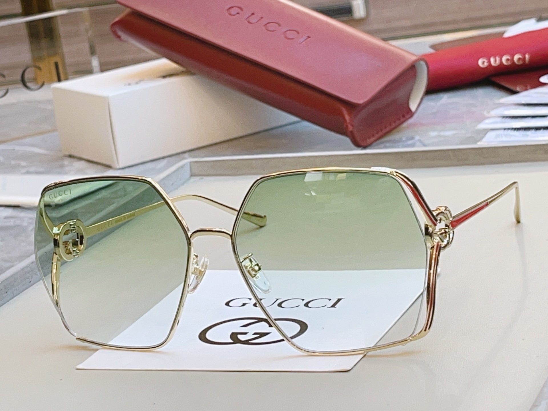 Gucci GG1322SA Fashion Pink Lens Sunglasses for Men & Women - detail image 5