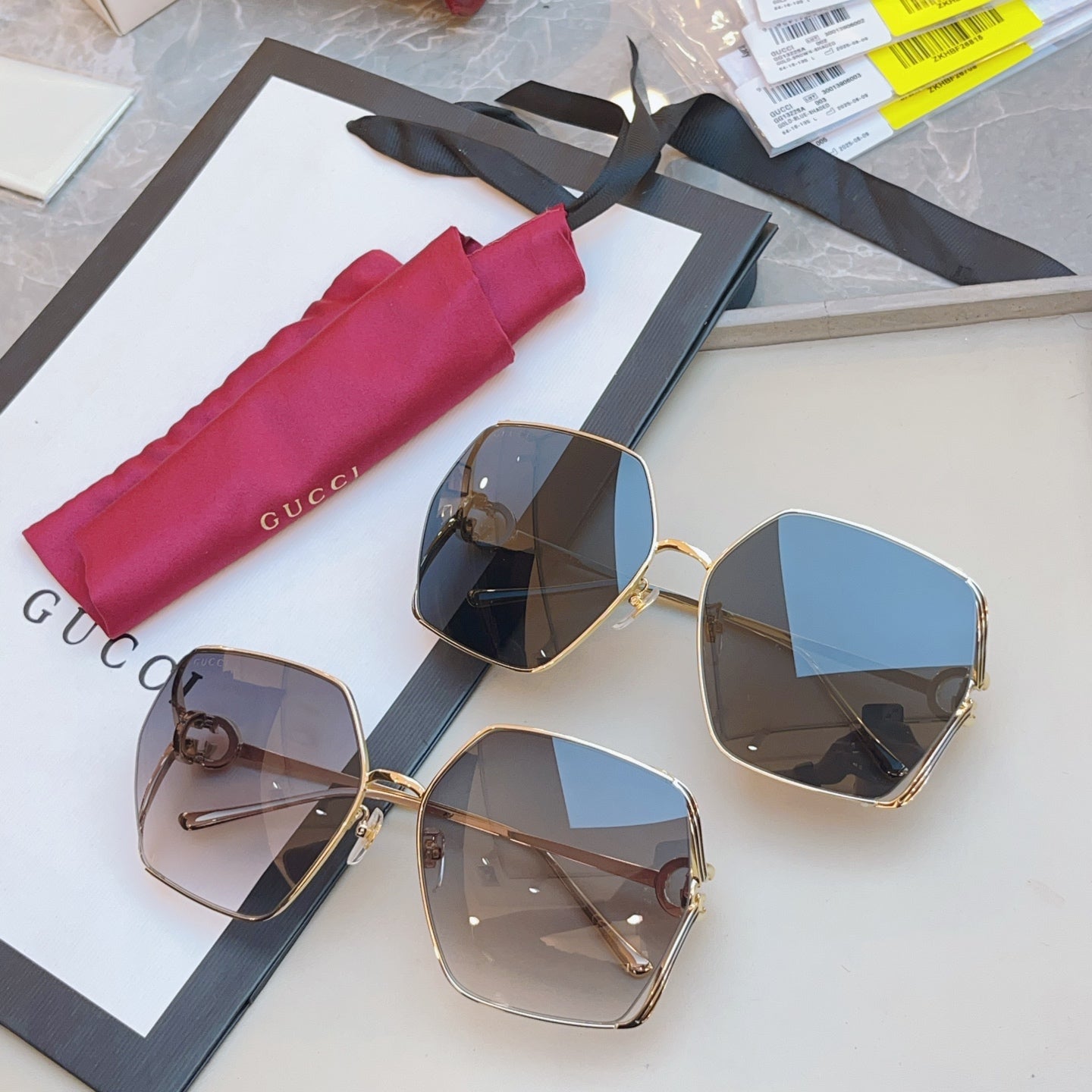 Gucci GG1322SA Fashion Gray Lens Sunglasses for Men & Women - detail image 7