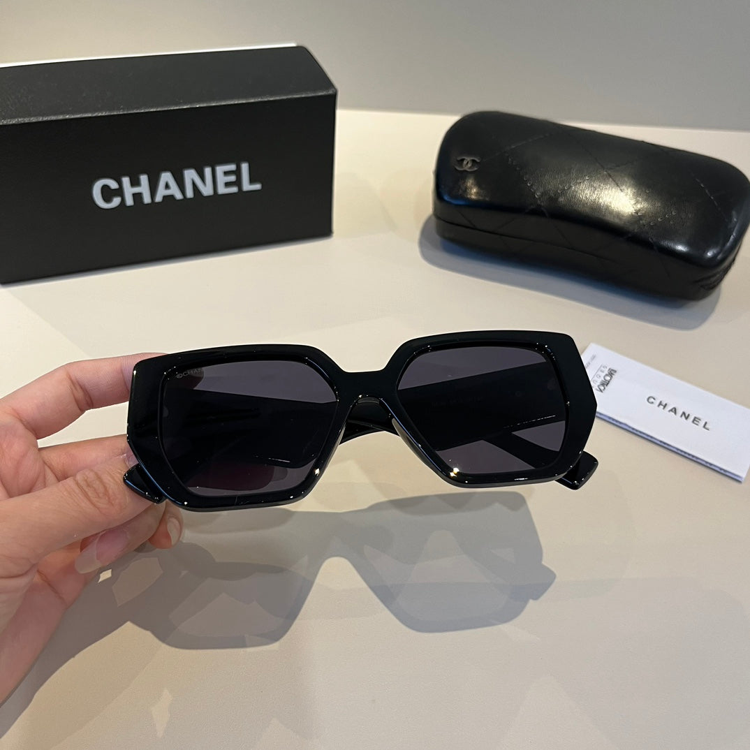 Chanel Fashion Black Lens Sunglasses for Men & Women - 493549 - detail image 10