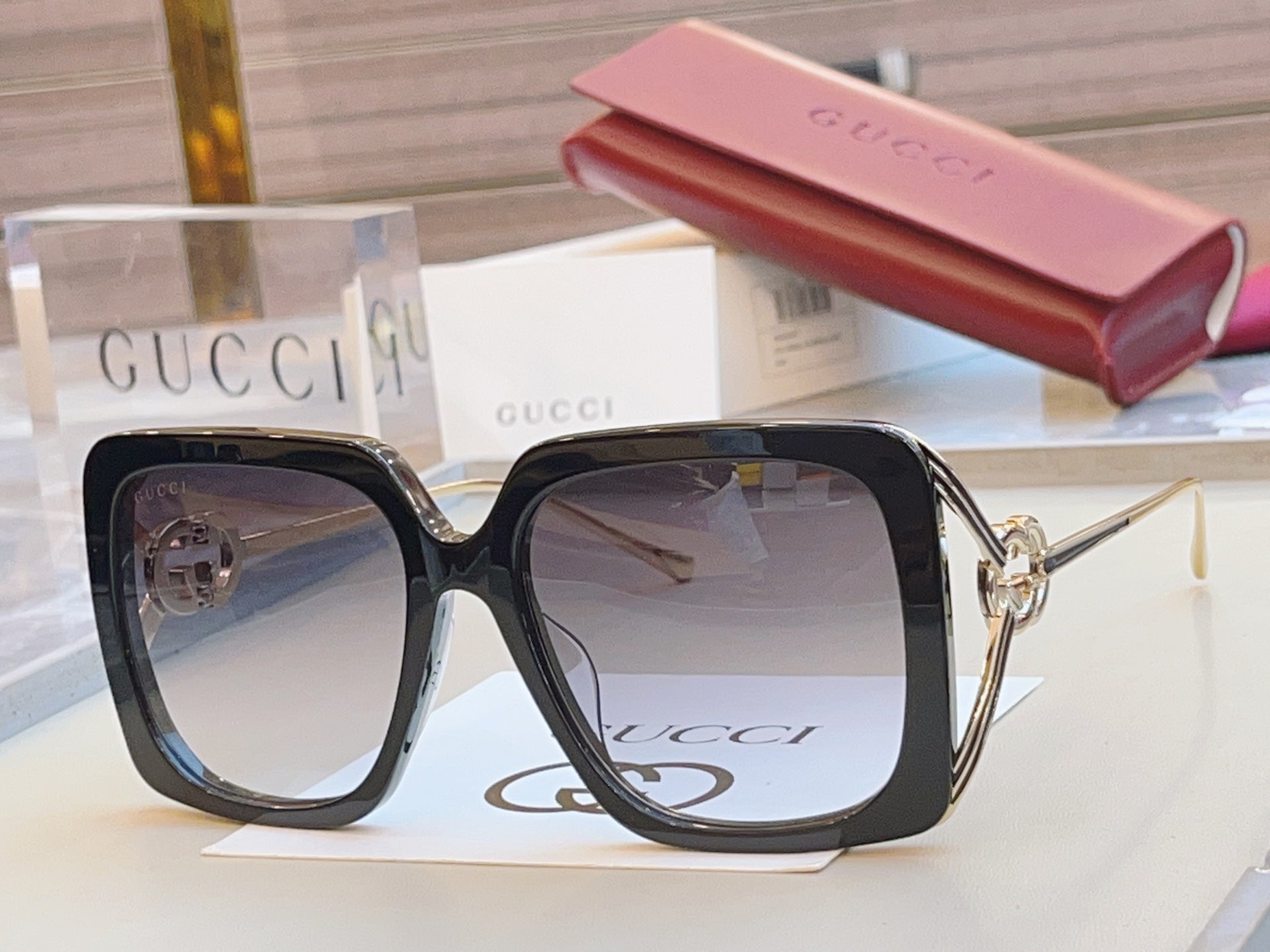 Gucci GG1324SA Fashion Pink Lens Sunglasses for Men & Women - detail image 5