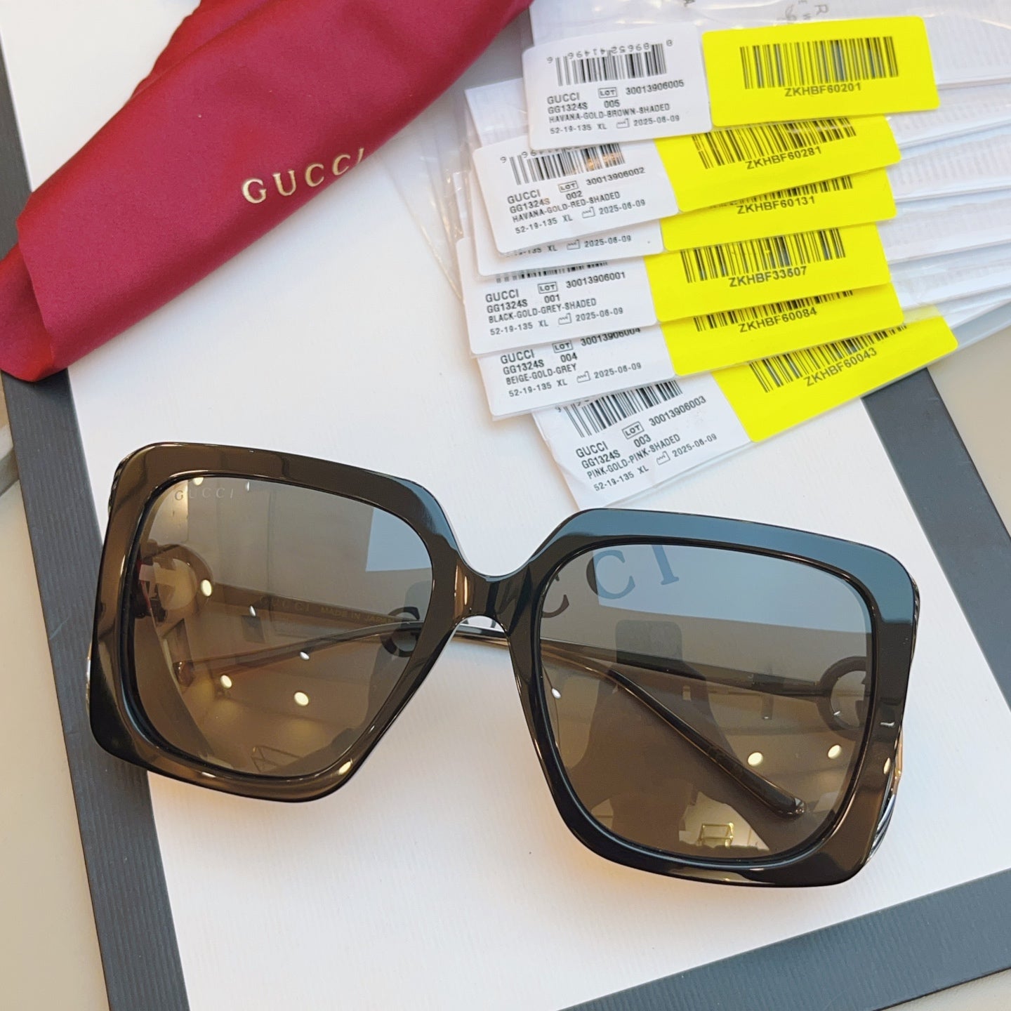 Gucci GG1324SA Fashion Black Lens Sunglasses for Men & Women - 448788 - detail image 6