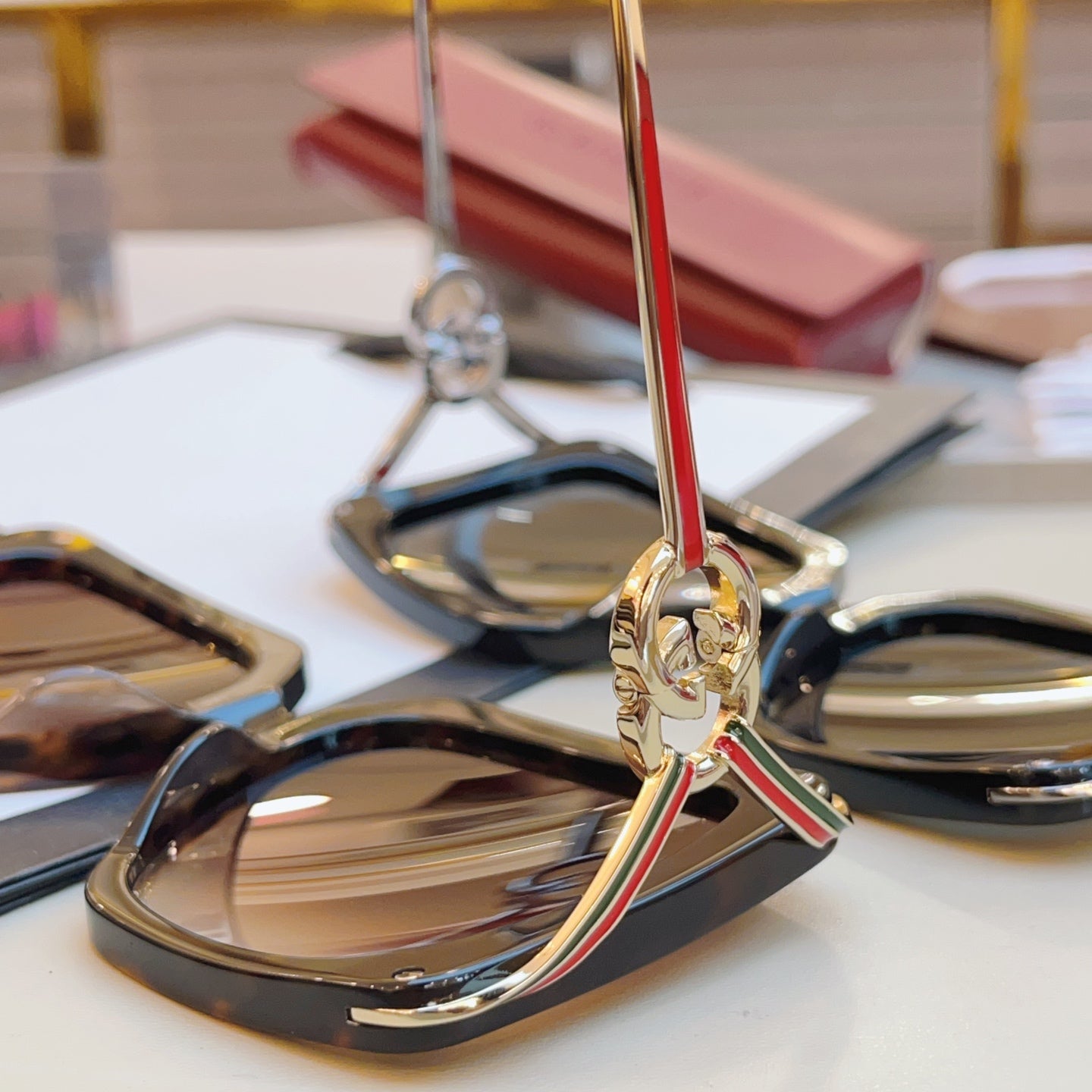 Gucci GG1324SA Fashion Black Lens Sunglasses for Men & Women - detail image 6