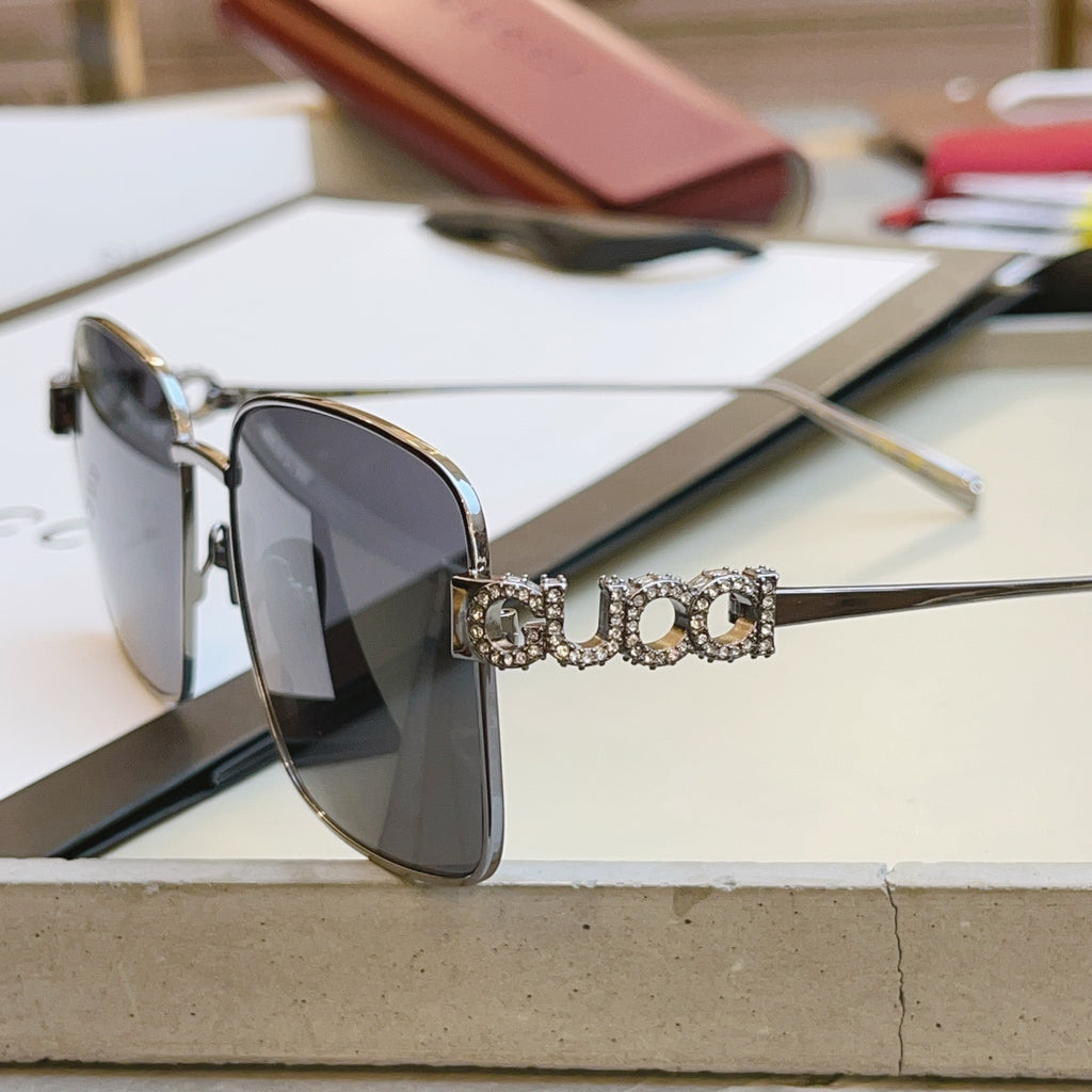 Gucci GG1937S Fashion Gray Lens Sunglasses for Men & Women - detail image 6