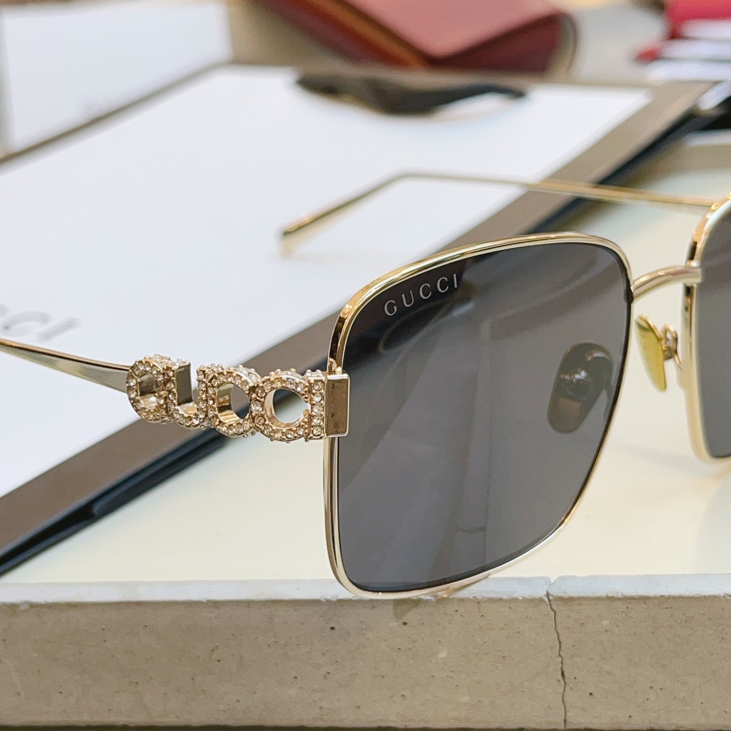 Gucci GG1937S Fashion Brown Lens Sunglasses for Men & Women - detail image 4