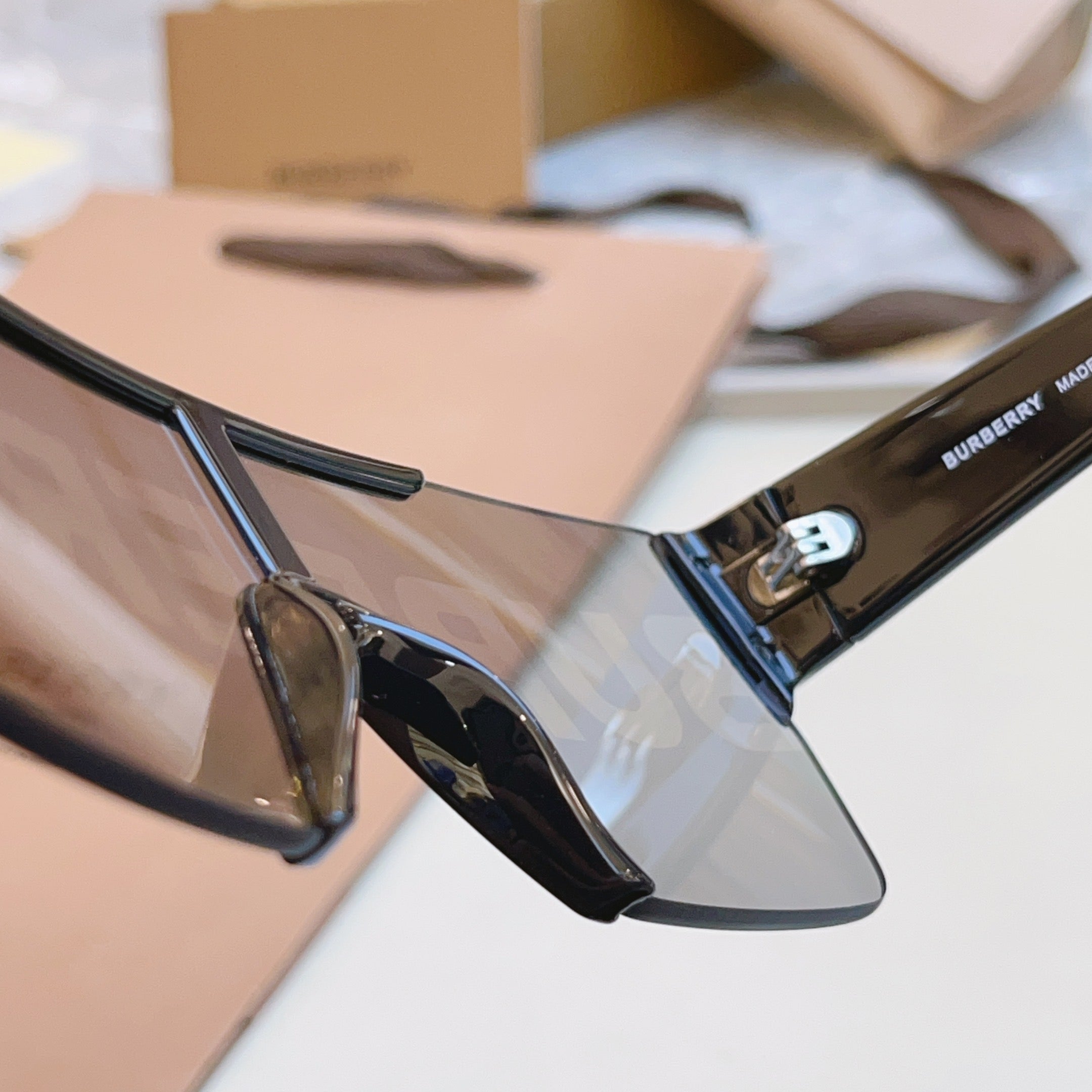 Burberry BE4291 Fashion Gold Lens Sunglasses for Men & Women - detail image 5