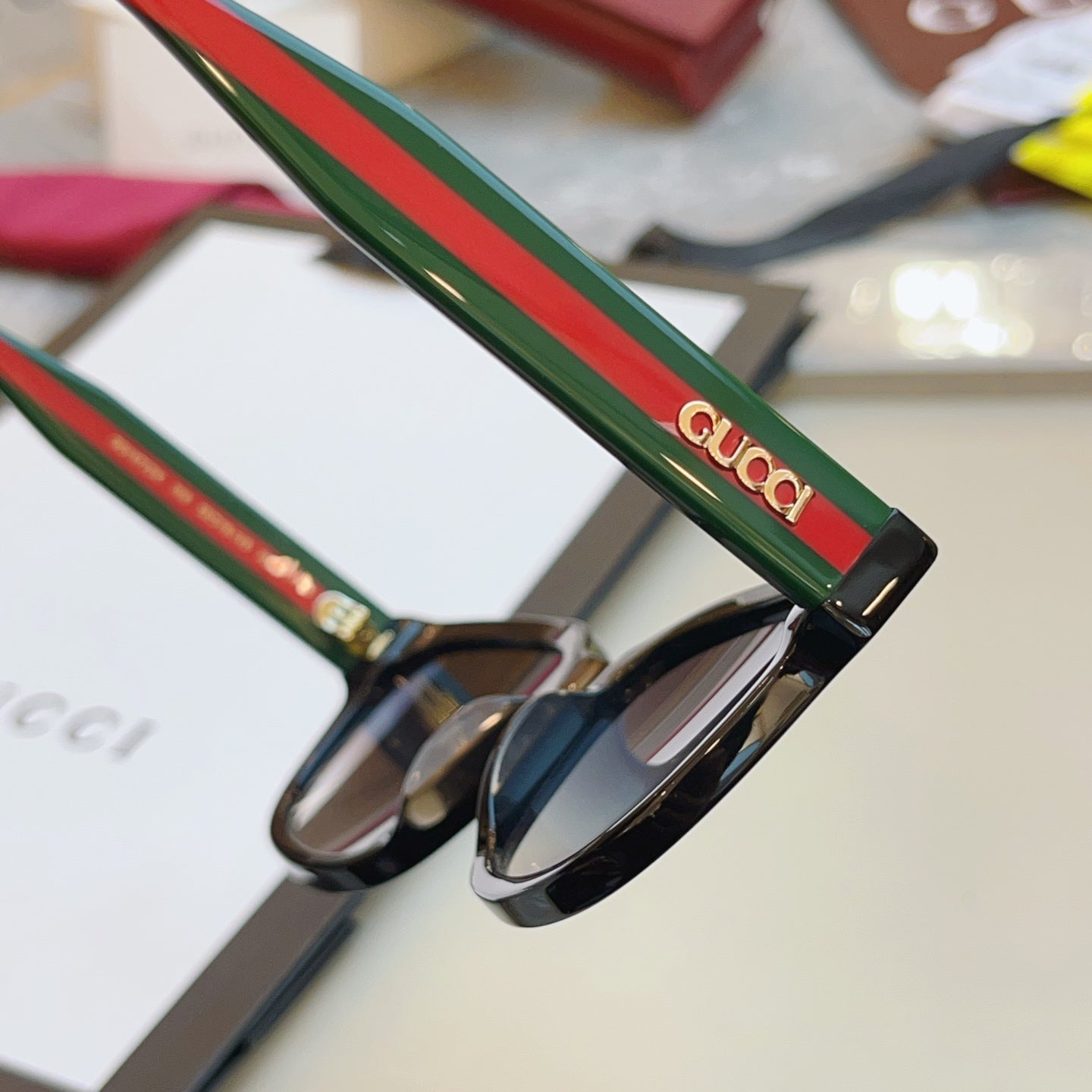 Gucci GG1872S Fashion Black Lens Sunglasses for Men & Women - 431309 - detail image 9