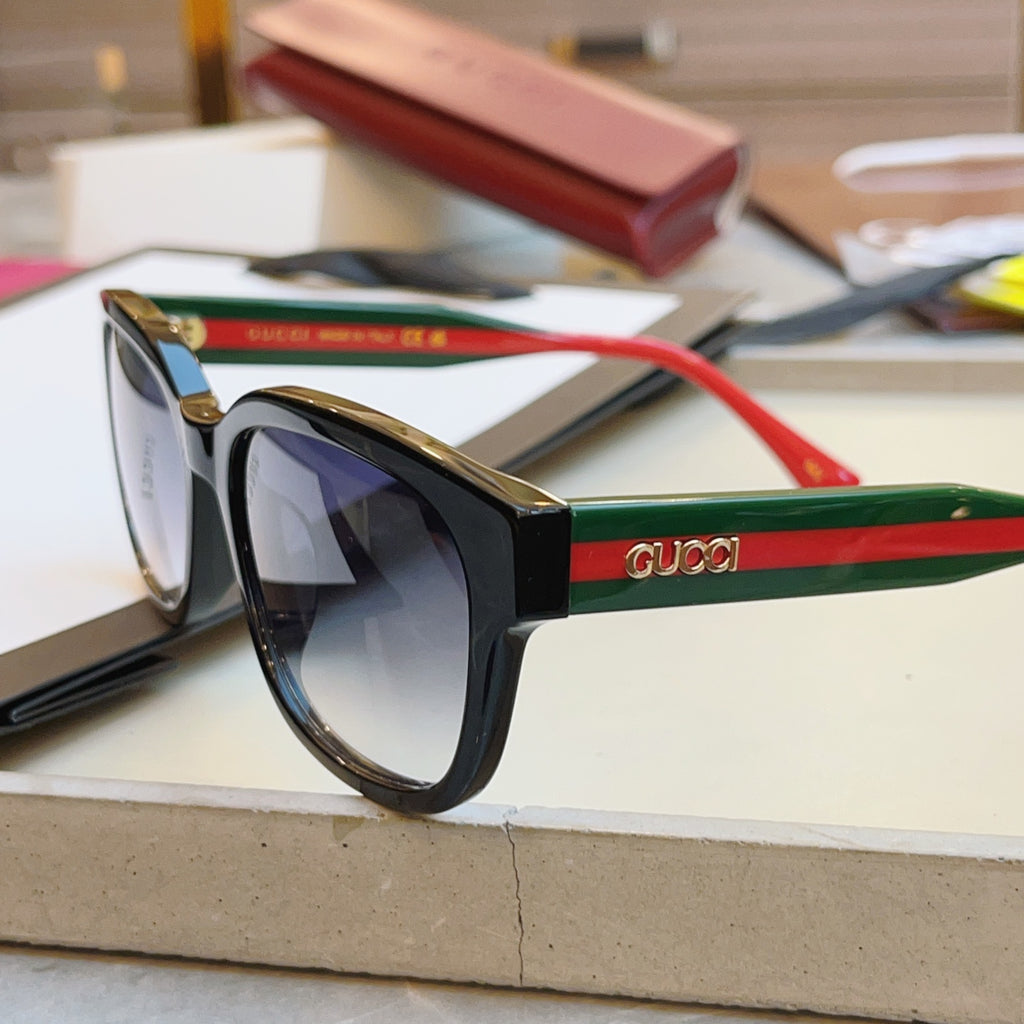 Gucci GG1872S Fashion Black Lens Sunglasses for Men & Women - 431309 - detail image 7