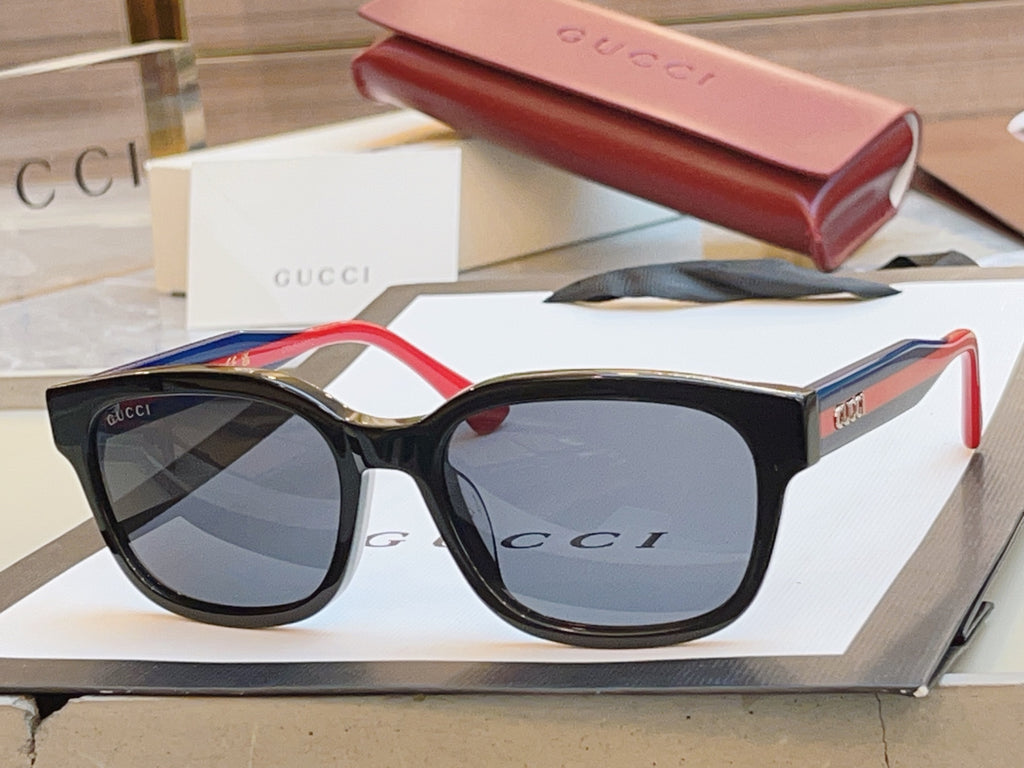 Gucci GG1872S Fashion Gray Lens Sunglasses for Men & Women - detail image 2